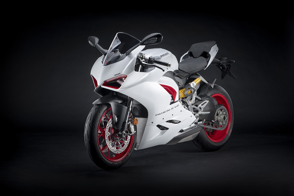 Ducati Panigale V2 mau trang Rosso sap cap ben DNA hinh anh