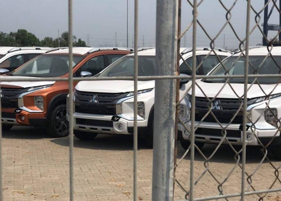 Mitsubishi Xpander Cross trên đường về đại lý ảnh 1 Mitsubishi Xpander Cross tren duong ve dai ly anh 1