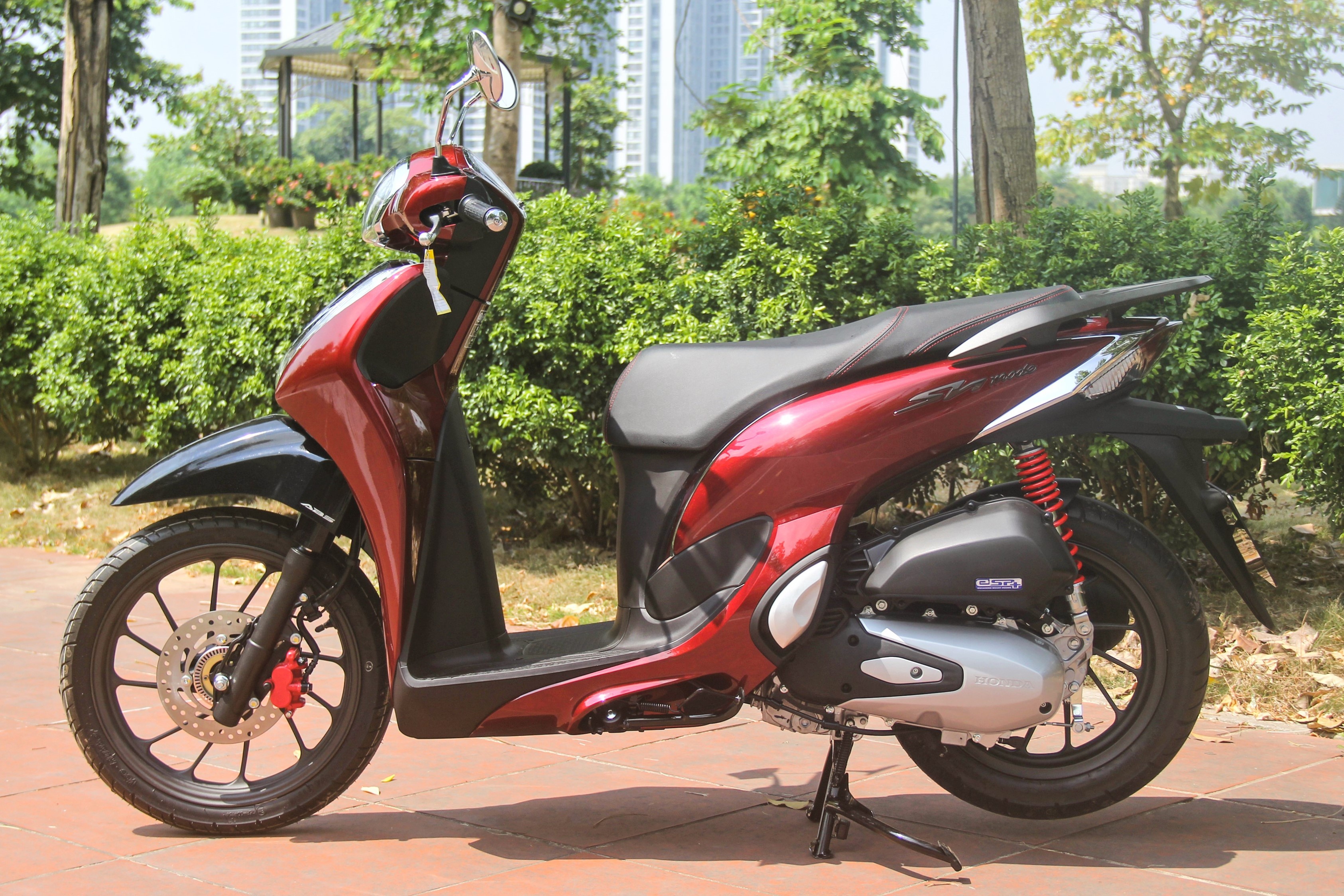 So sanh Honda SH Mode va Yamaha Grande anh 3