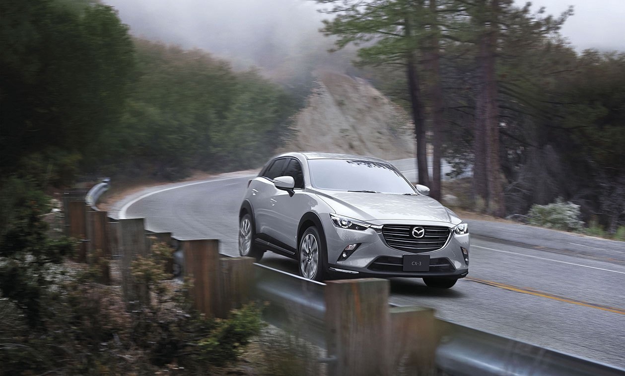 Mazda CX-3 ban nang cap ra mat tai Thai Lan, bo sung trang bi hinh anh