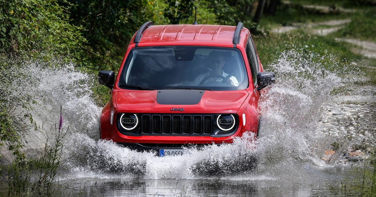 Dan cau thu Juventus lai thu Jeep Renegade va Compass anh 12