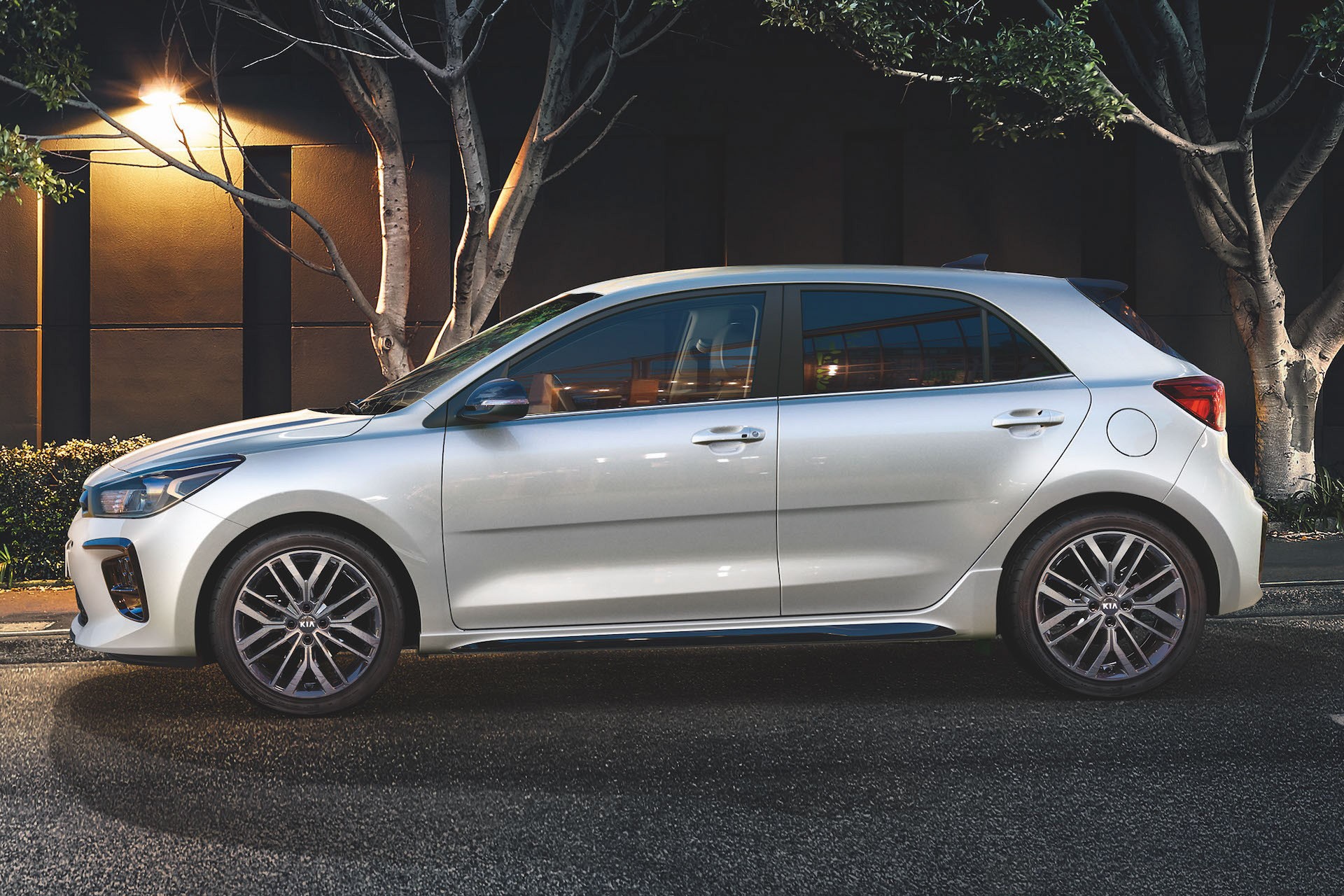 Kia Rio 2021 sap ra mat anh 4