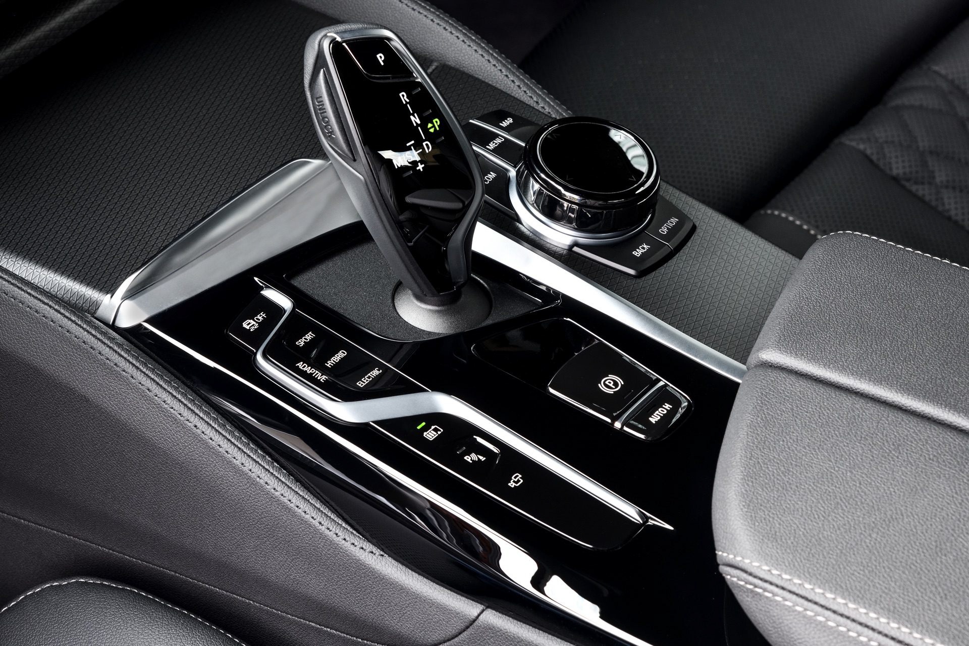 Chi tiết BMW 545e xDrive 2021 ảnh 8 Chi tiet BMW 545e xDrive 2021 anh 8