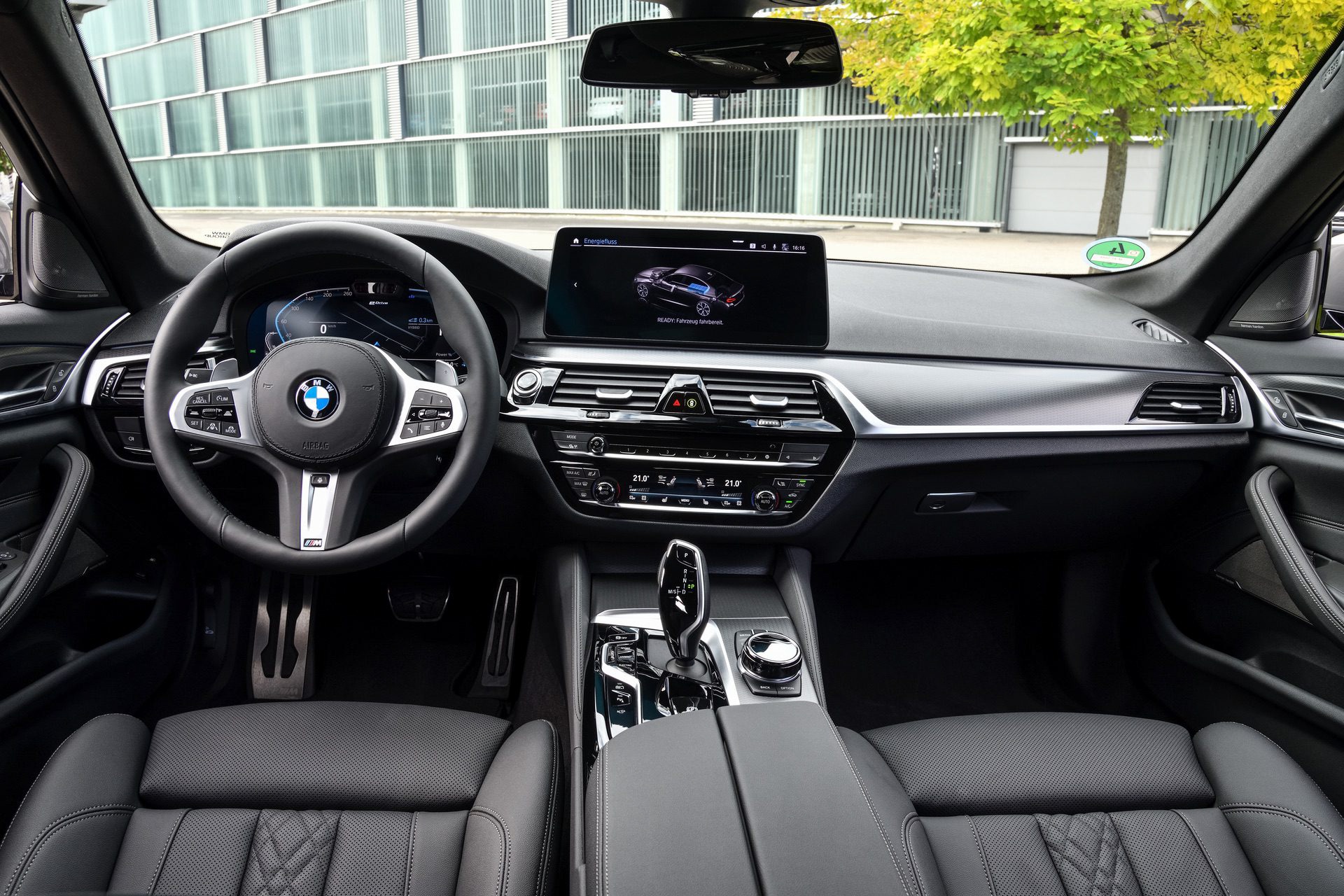 Chi tiết BMW 545e xDrive 2021 ảnh 6 Chi tiet BMW 545e xDrive 2021 anh 6