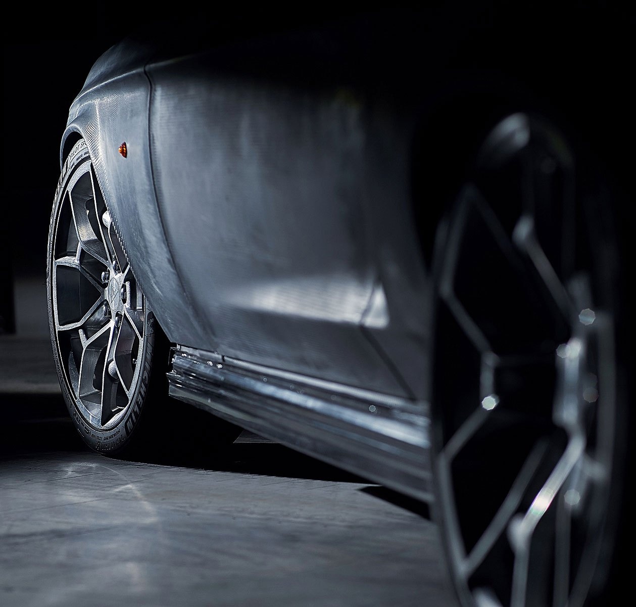 Hang xe Nga che tao xe dien tu Tesla Model S va Ford Mustang anh 11