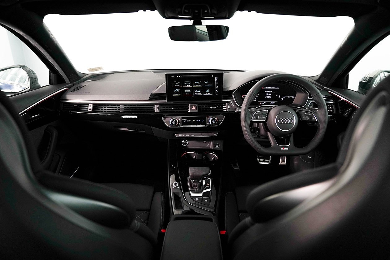 Audi A4 Avant facelift ra mắt tại Thái Lan ảnh 7 Audi A4 Avant facelift ra mat tai Thai Lan anh 7
