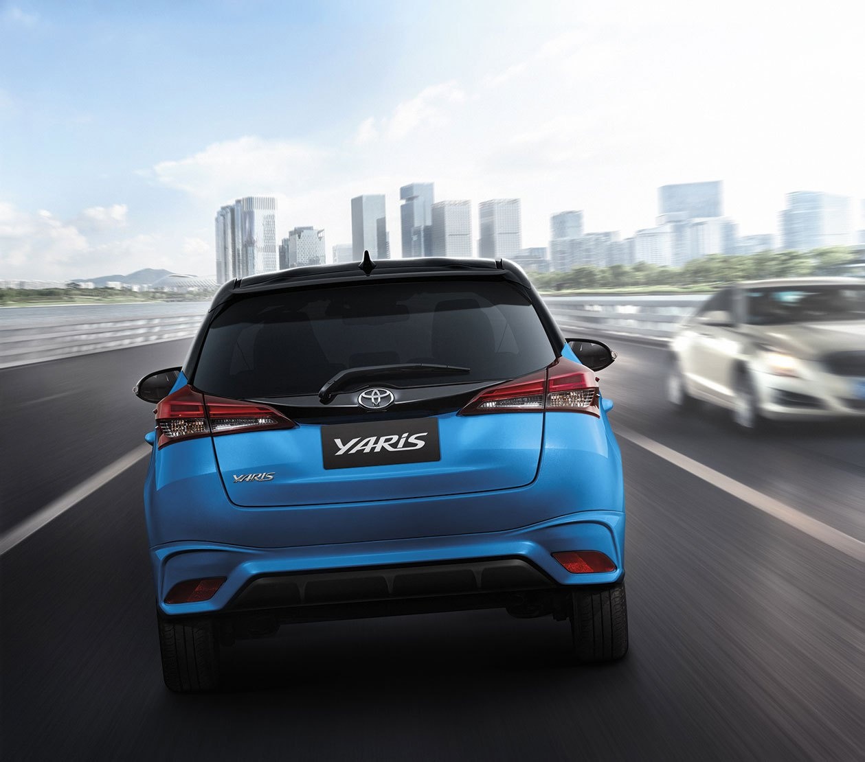 Toyota Yaris và Yaris Activ được nâng cấp tại Thái Lan ảnh 11 Toyota Yaris va Yaris Activ duoc nang cap tai Thai Lan anh 11