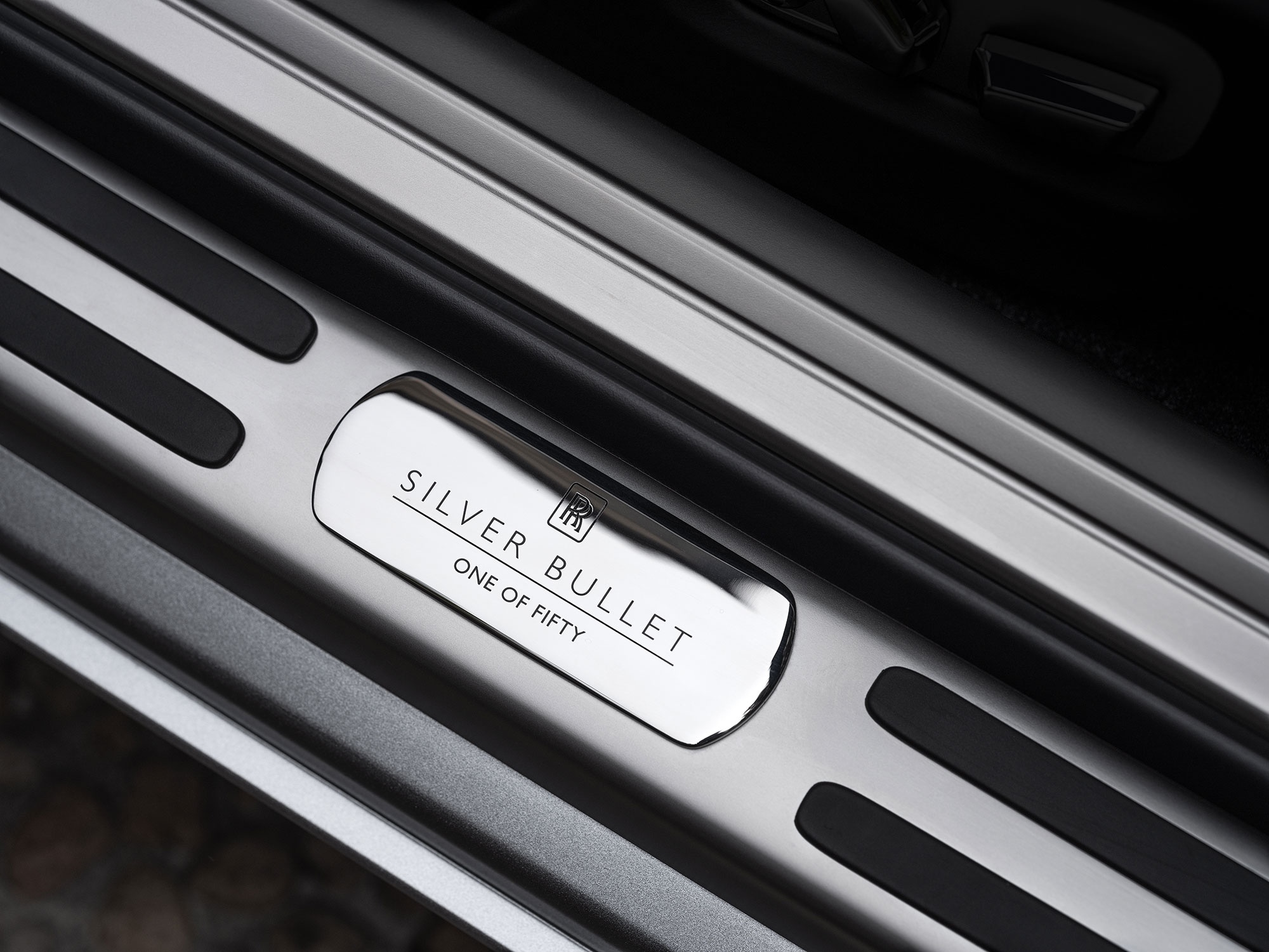 Phiên bản đặc biệt Rolls-Royce Dawn Silver Bullet  ảnh 7 Phien ban dac biet Rolls-Royce Dawn Silver Bullet anh 7
