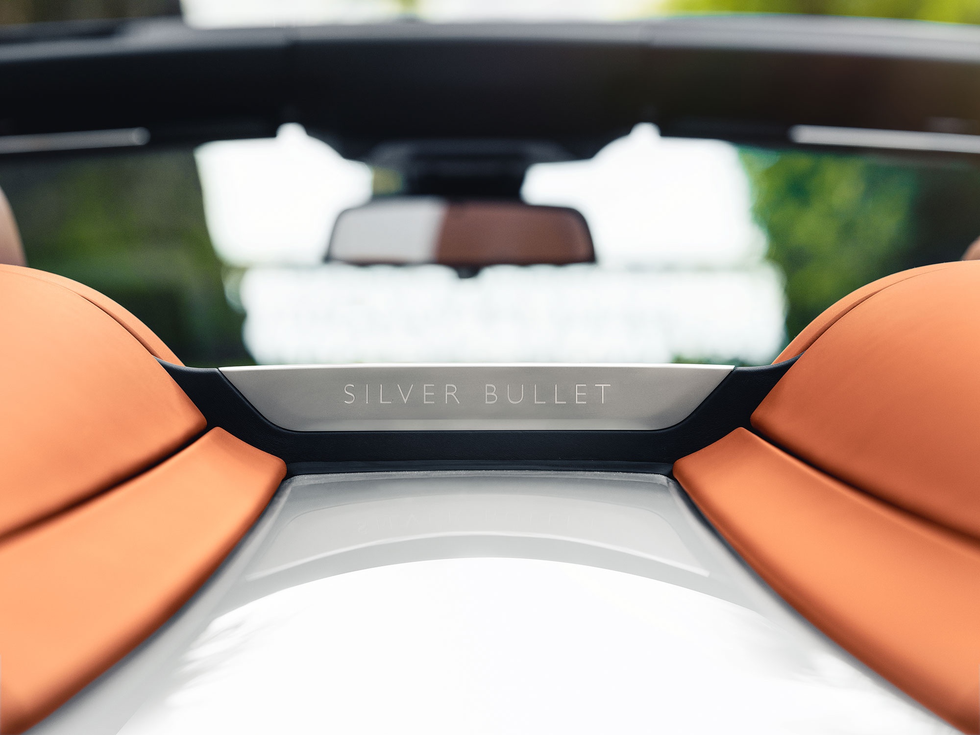 Phiên bản đặc biệt Rolls-Royce Dawn Silver Bullet  ảnh 6 Phien ban dac biet Rolls-Royce Dawn Silver Bullet anh 6