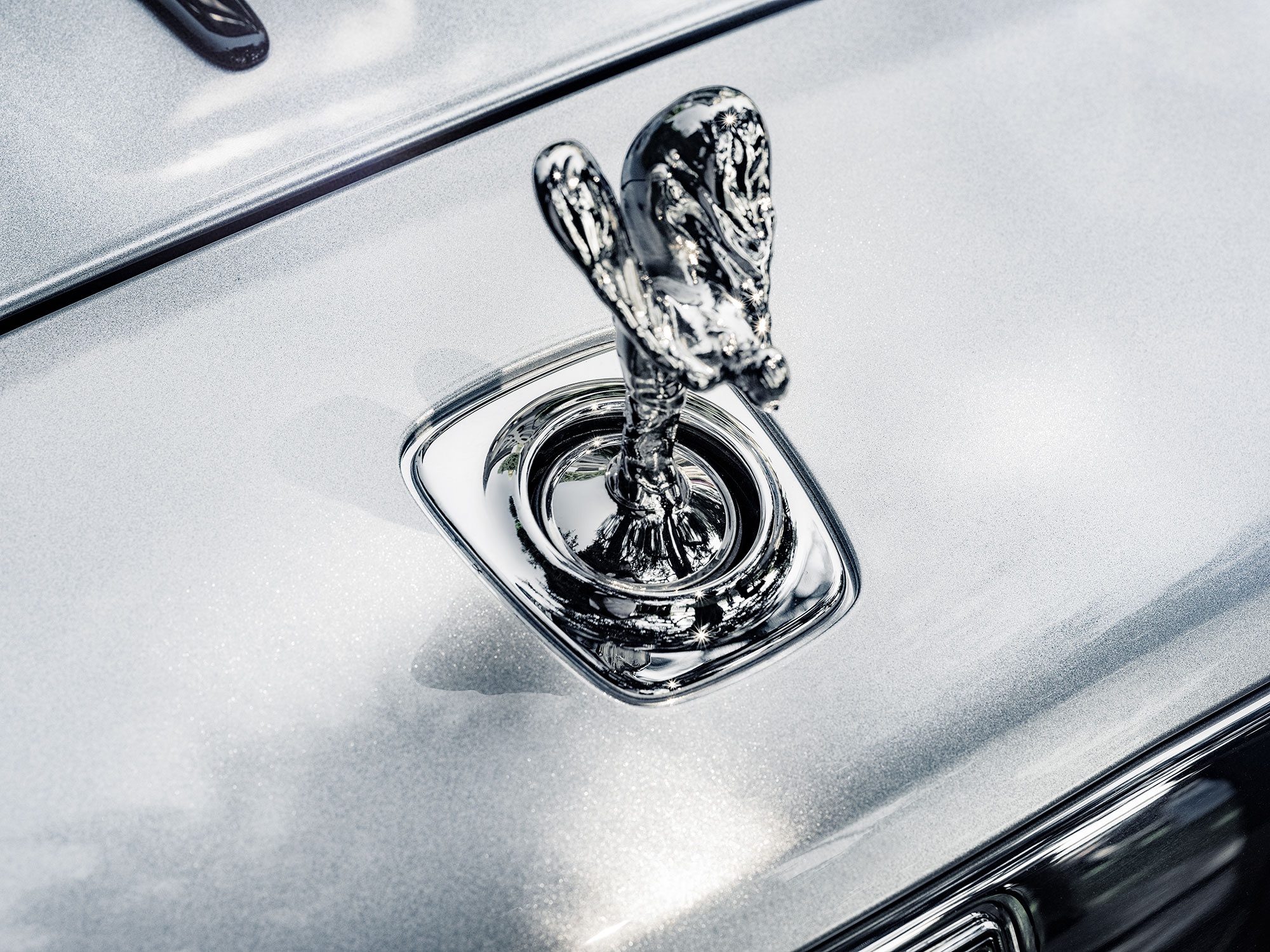 Phiên bản đặc biệt Rolls-Royce Dawn Silver Bullet  ảnh 5 Phien ban dac biet Rolls-Royce Dawn Silver Bullet anh 5