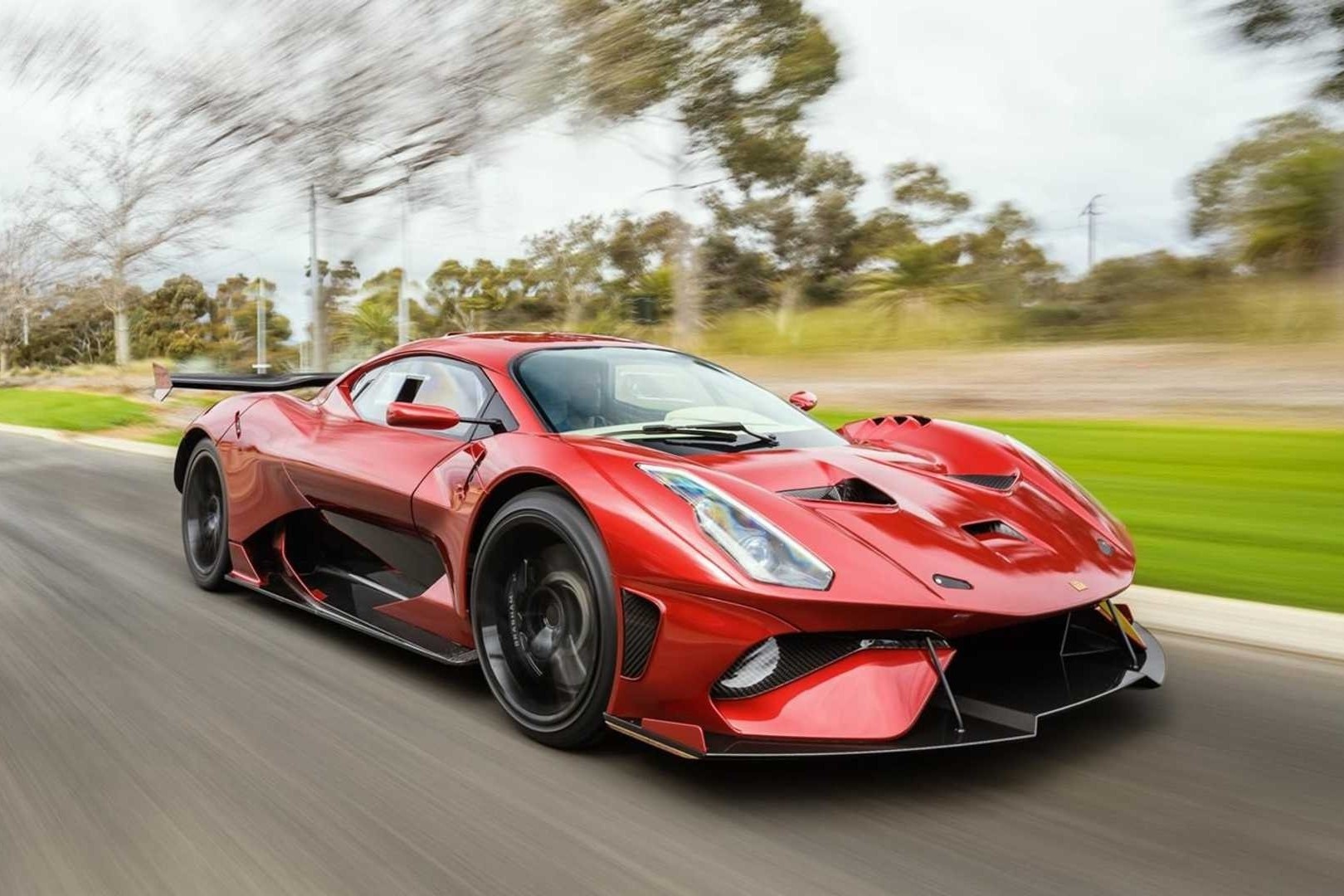 Brabham BT62R ra mat - dong co V8 hut khi tu nhien manh nhat the gioi hinh anh