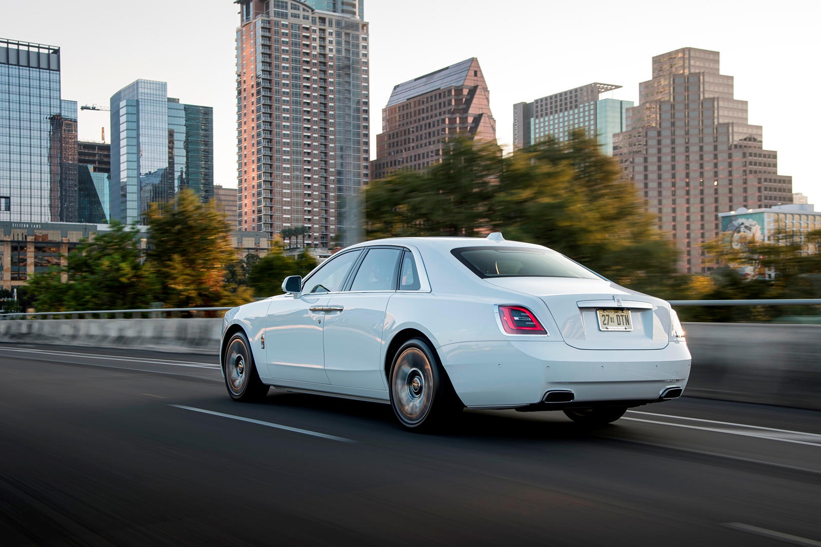 Danh gia Rolls-Royce Ghost 2021 anh 27