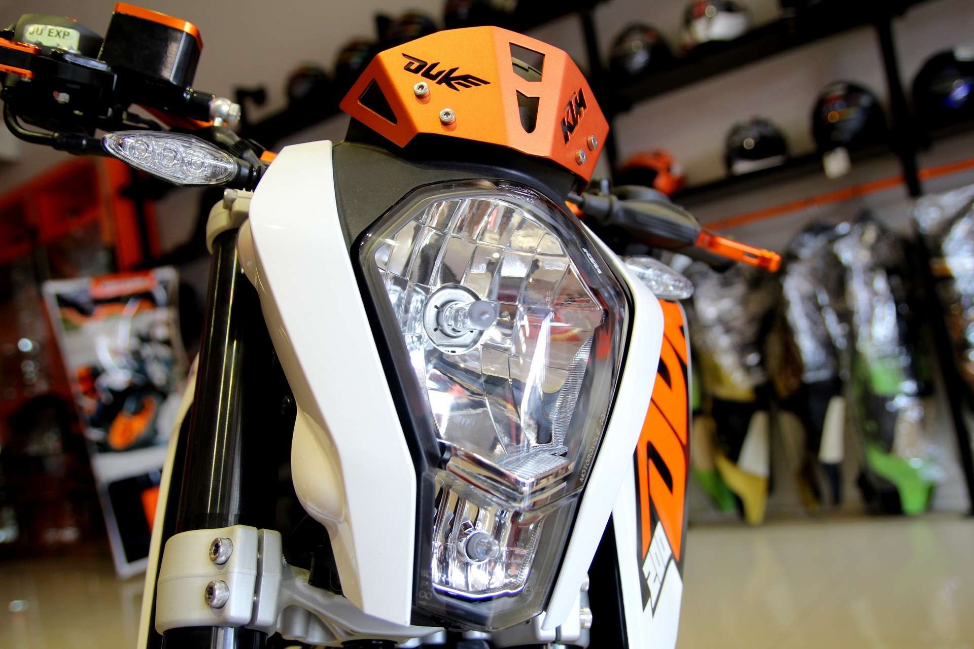 Những mẫu môtô phân khối lớn giá rẻ tại VN ảnh 9 Nhung mau moto phan khoi lon gia re tai VN anh 9