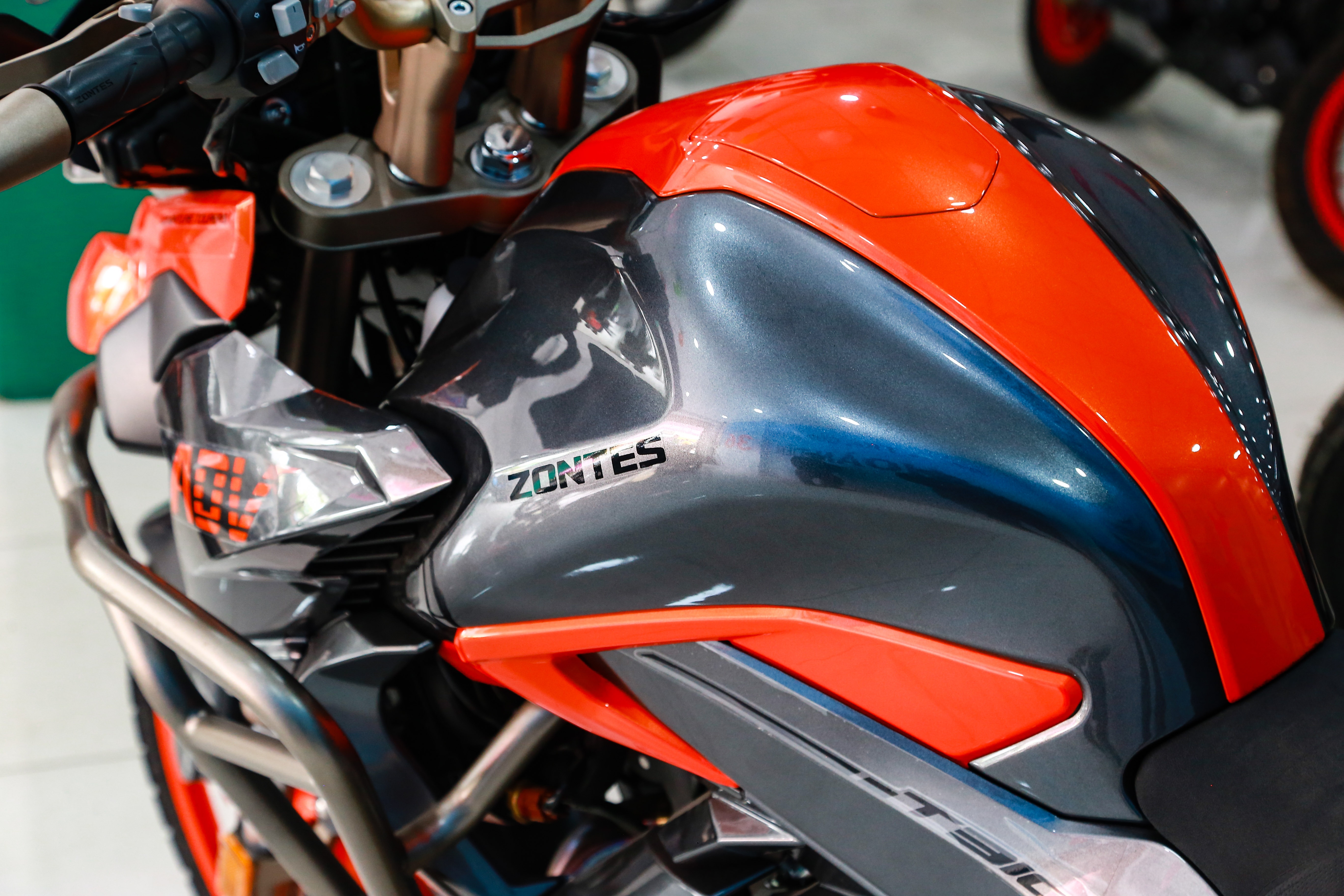 Những mẫu môtô phân khối lớn giá rẻ tại VN ảnh 36 Nhung mau moto phan khoi lon gia re tai VN anh 36