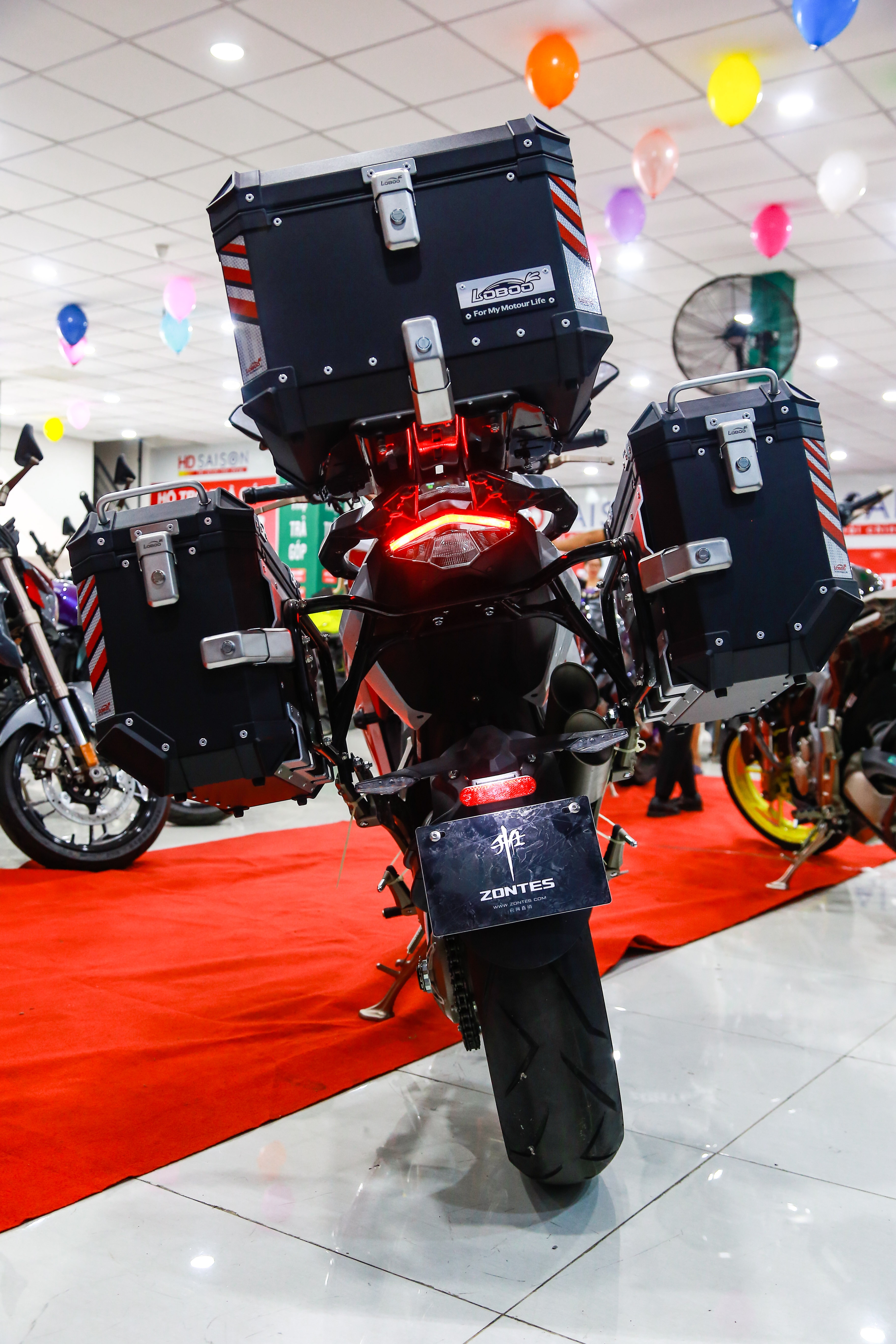 Những mẫu môtô phân khối lớn giá rẻ tại VN ảnh 27 Nhung mau moto phan khoi lon gia re tai VN anh 27