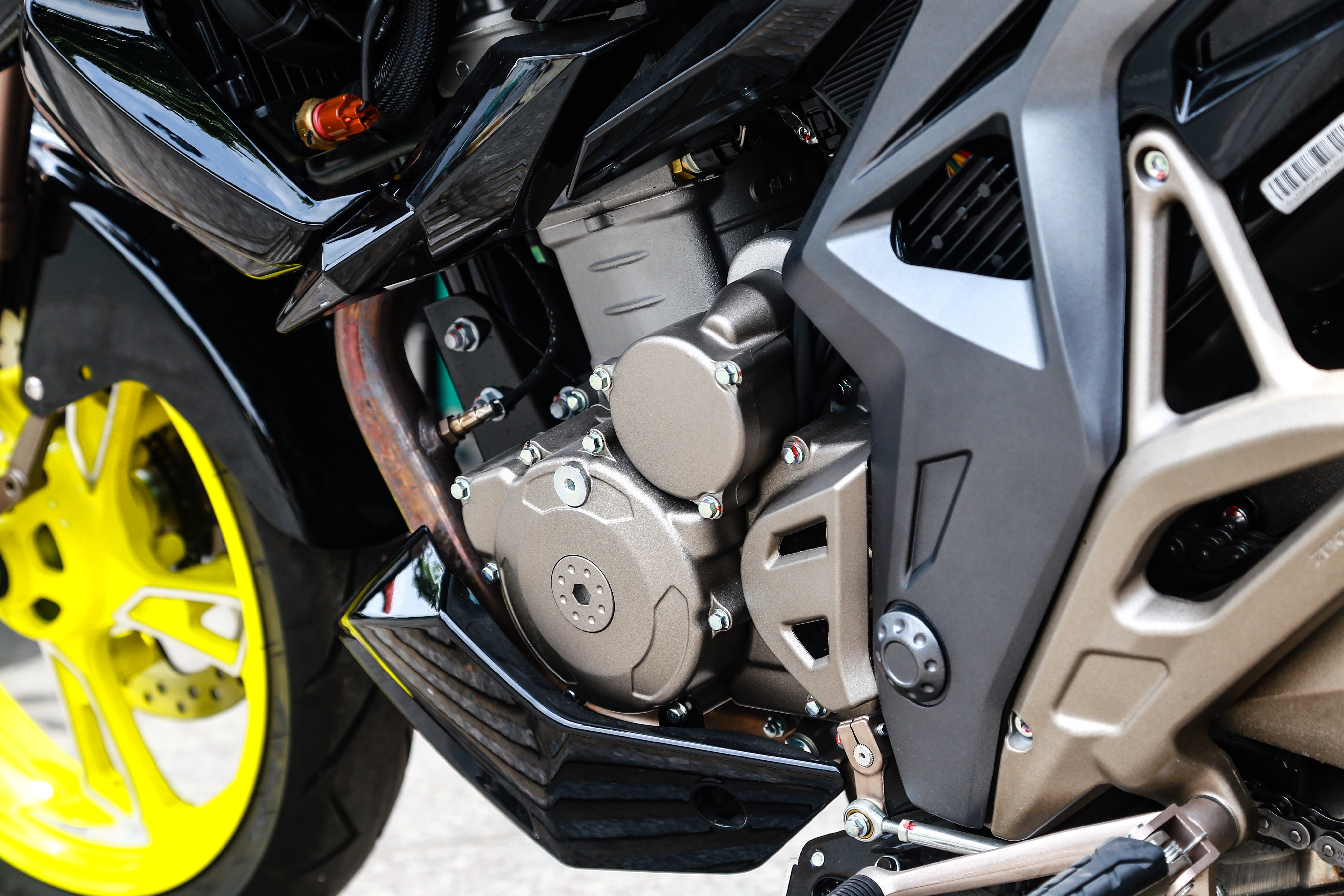 Những mẫu môtô phân khối lớn giá rẻ tại VN ảnh 18 Nhung mau moto phan khoi lon gia re tai VN anh 18