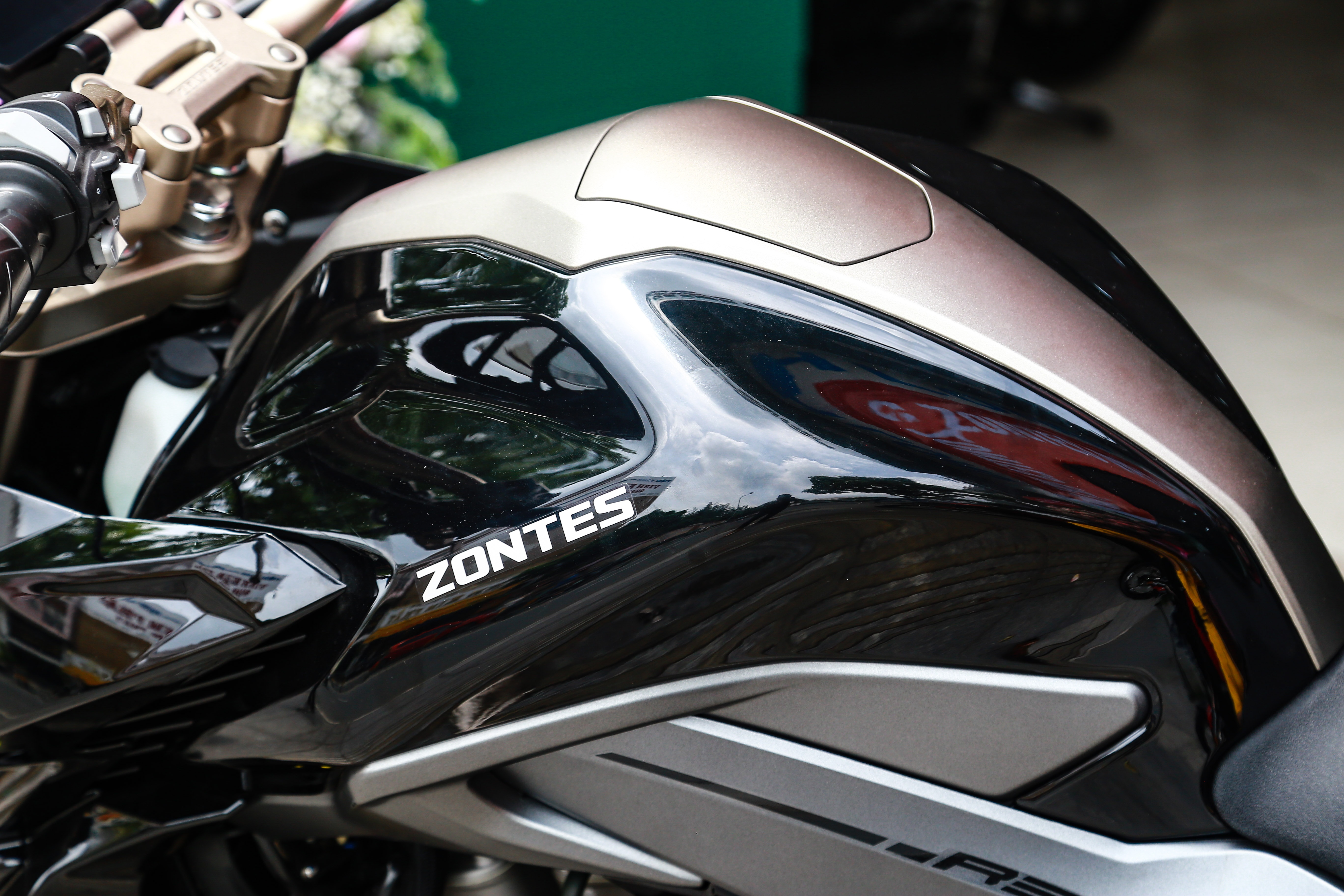 Những mẫu môtô phân khối lớn giá rẻ tại VN ảnh 15 Nhung mau moto phan khoi lon gia re tai VN anh 15