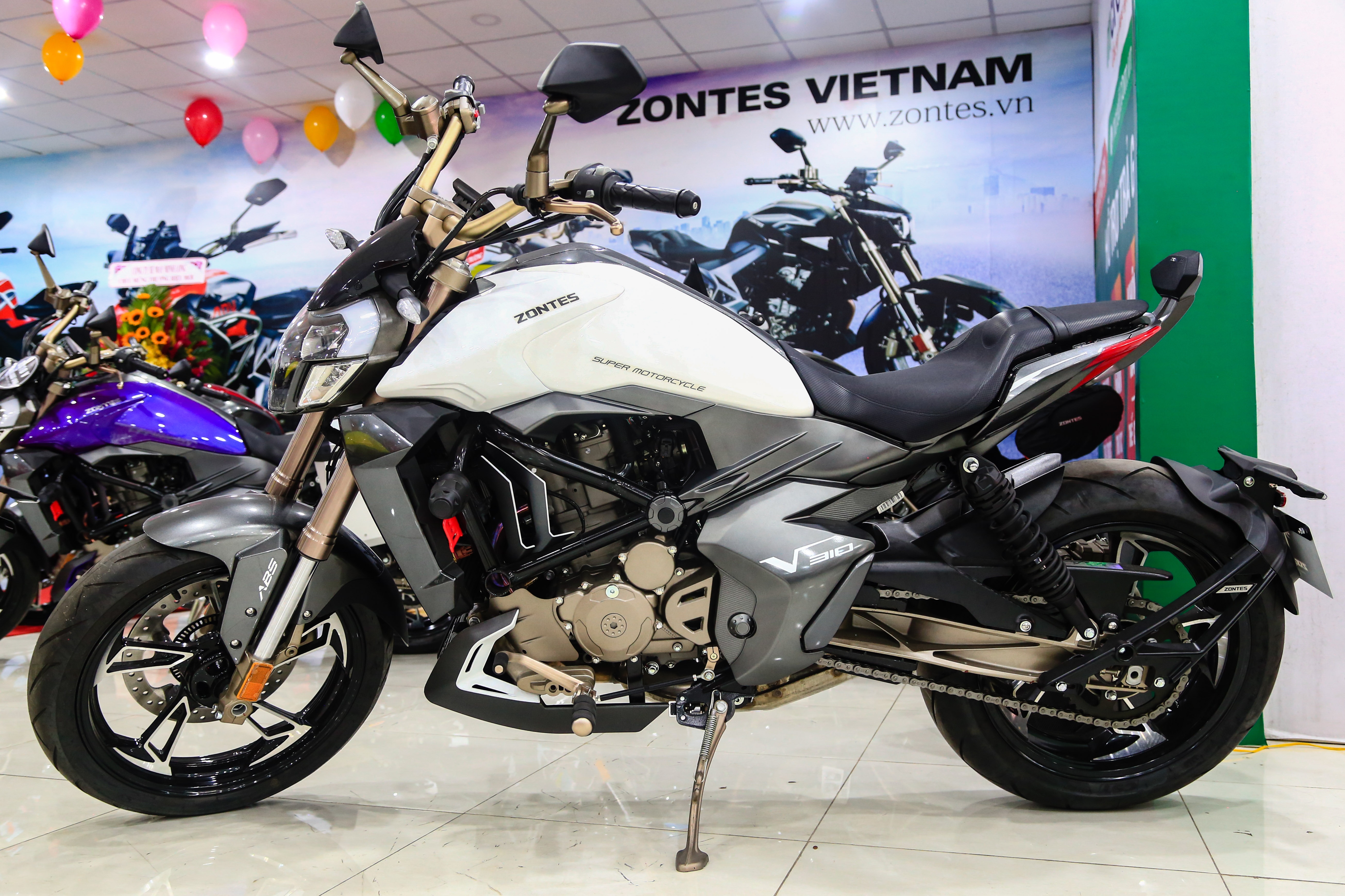 Nhung mau moto phan khoi lon gia re tai VN anh 19