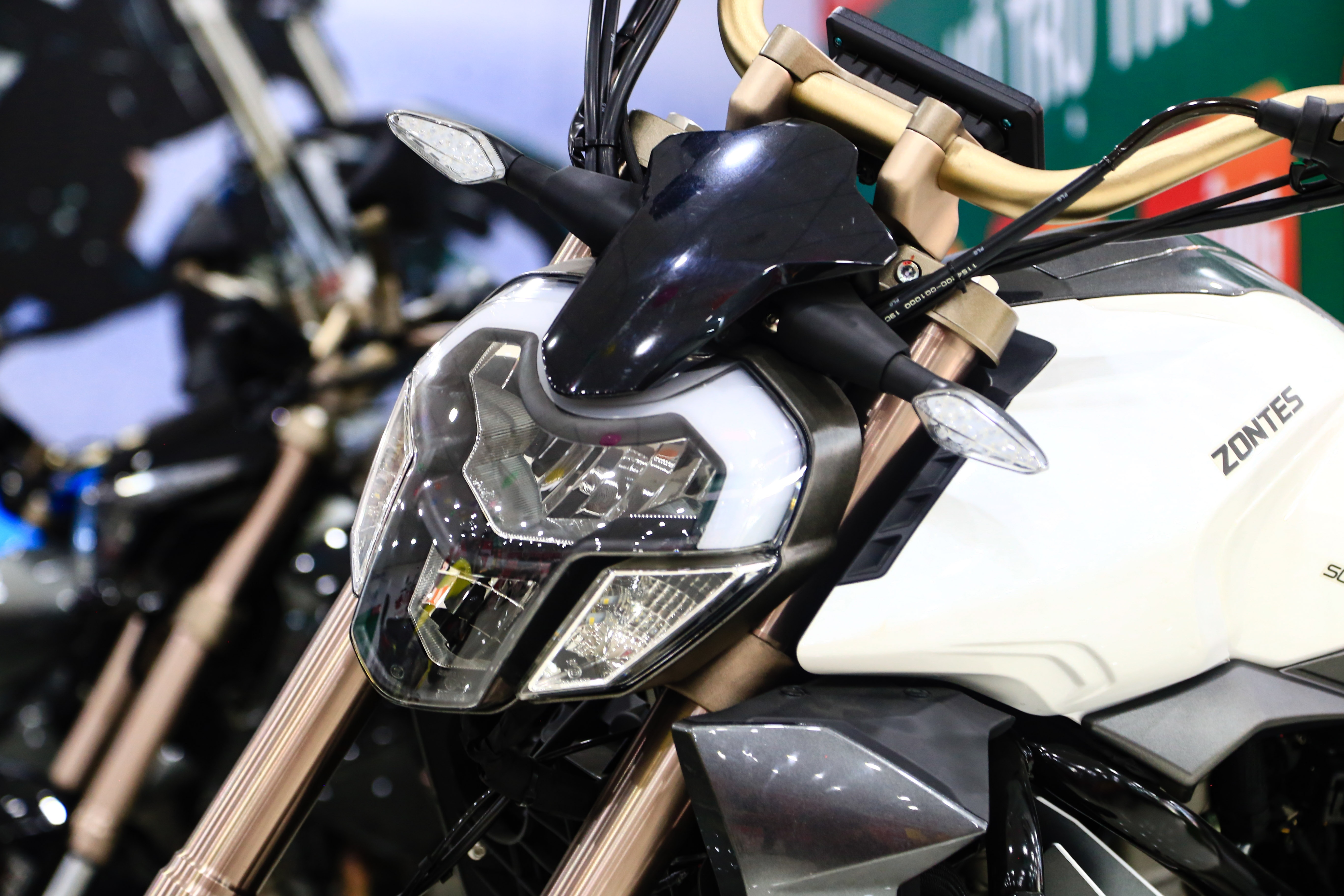 Những mẫu môtô phân khối lớn giá rẻ tại VN ảnh 20 Nhung mau moto phan khoi lon gia re tai VN anh 20