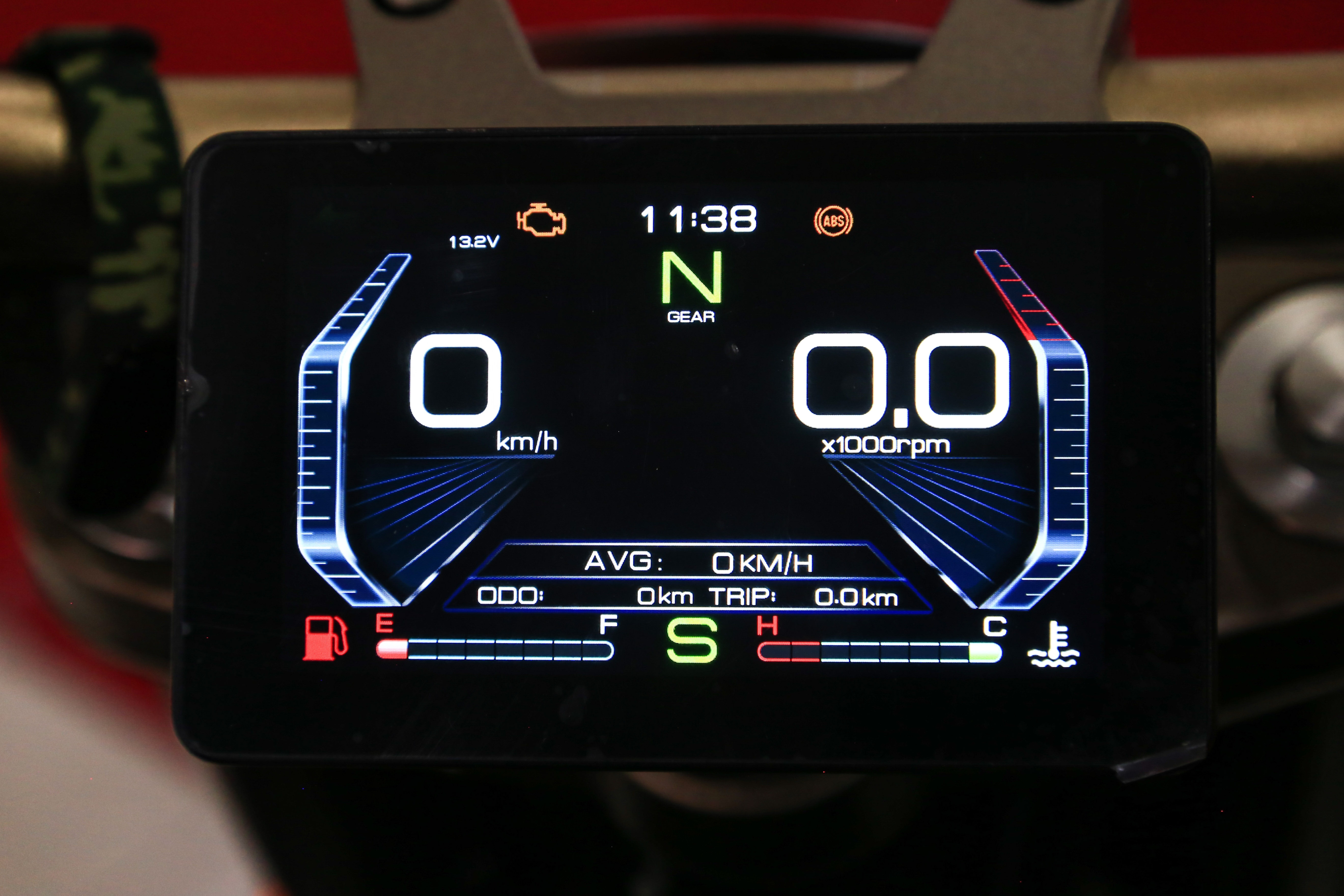 Những mẫu môtô phân khối lớn giá rẻ tại VN ảnh 22 Nhung mau moto phan khoi lon gia re tai VN anh 22