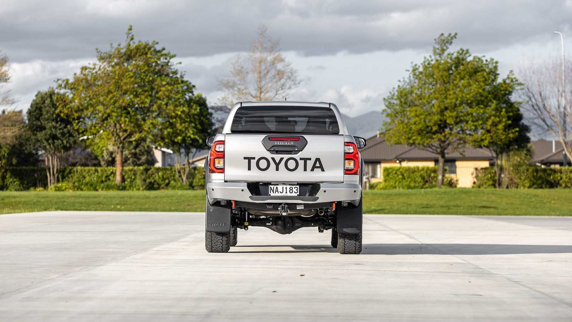 Toyota Hilux Mako duoc ra mat anh 10