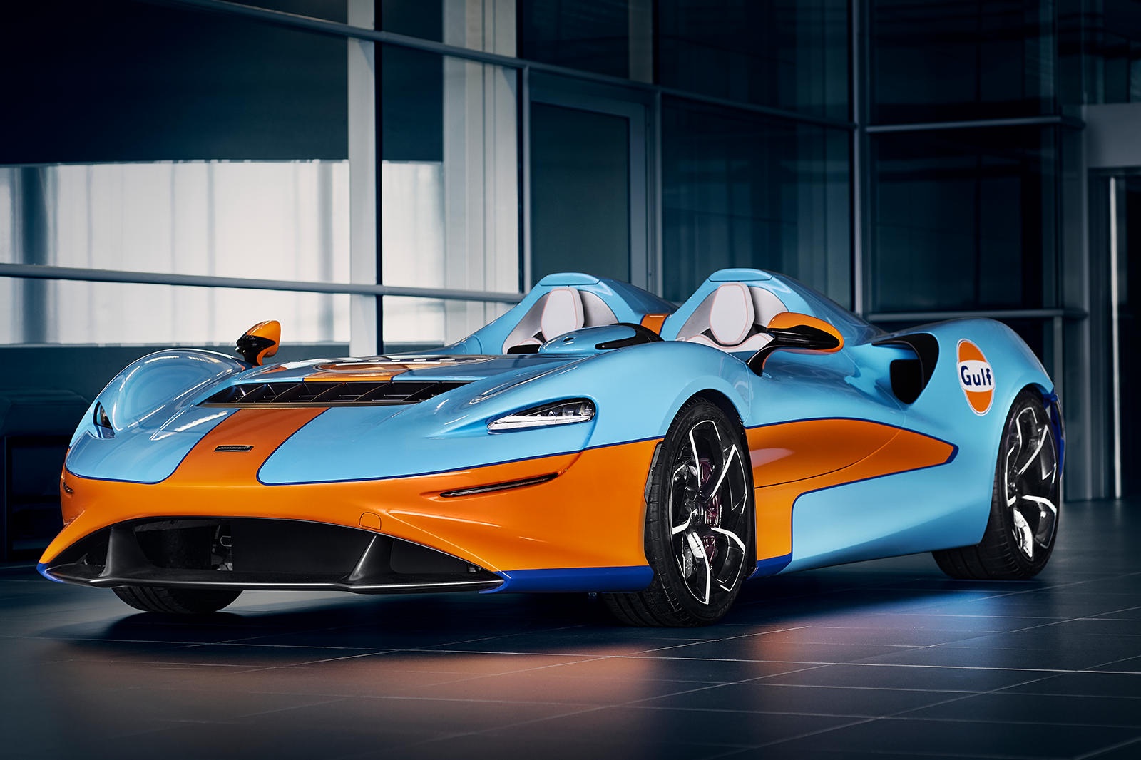 Sieu xe McLaren Elva Gulf Theme sap duoc ra mat anh 3