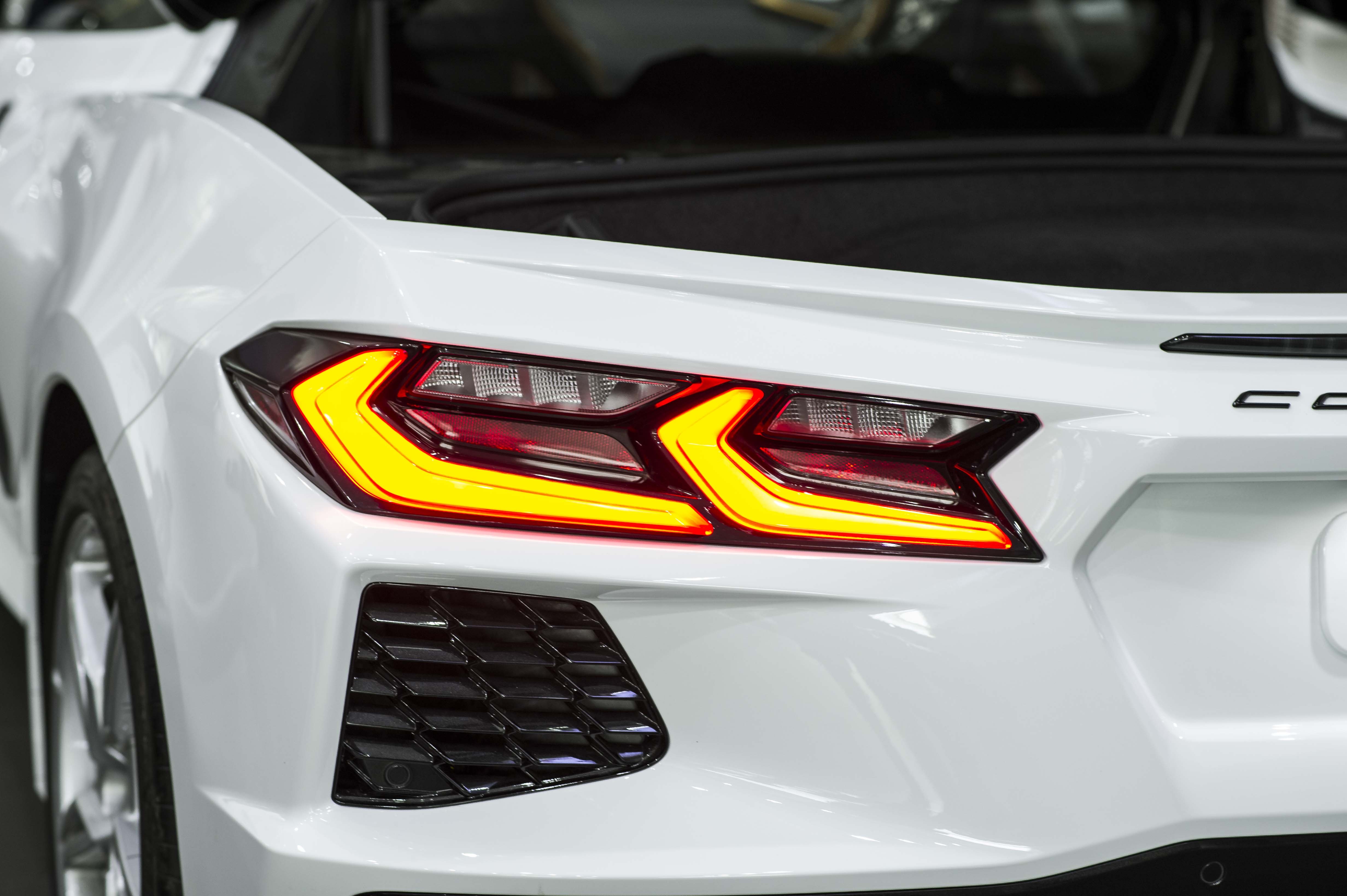 Chi tiet Chevrolet Corvette C8 dau tien tai Viet Nam anh 8