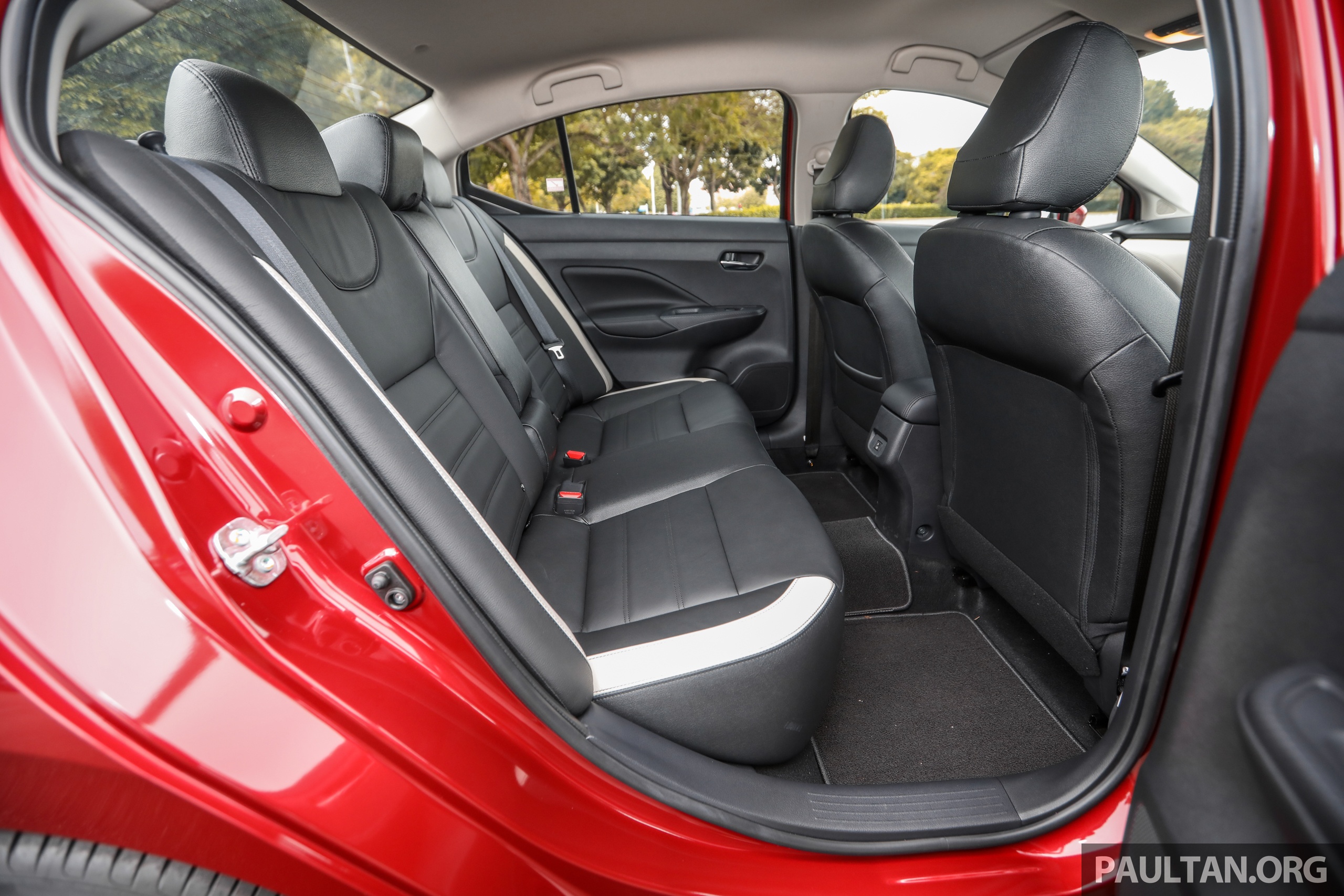 Chi tiết Nissan Almera VLT 1.0 turbo ảnh 7 Chi tiet Nissan Almera VLT 1.0 turbo anh 7