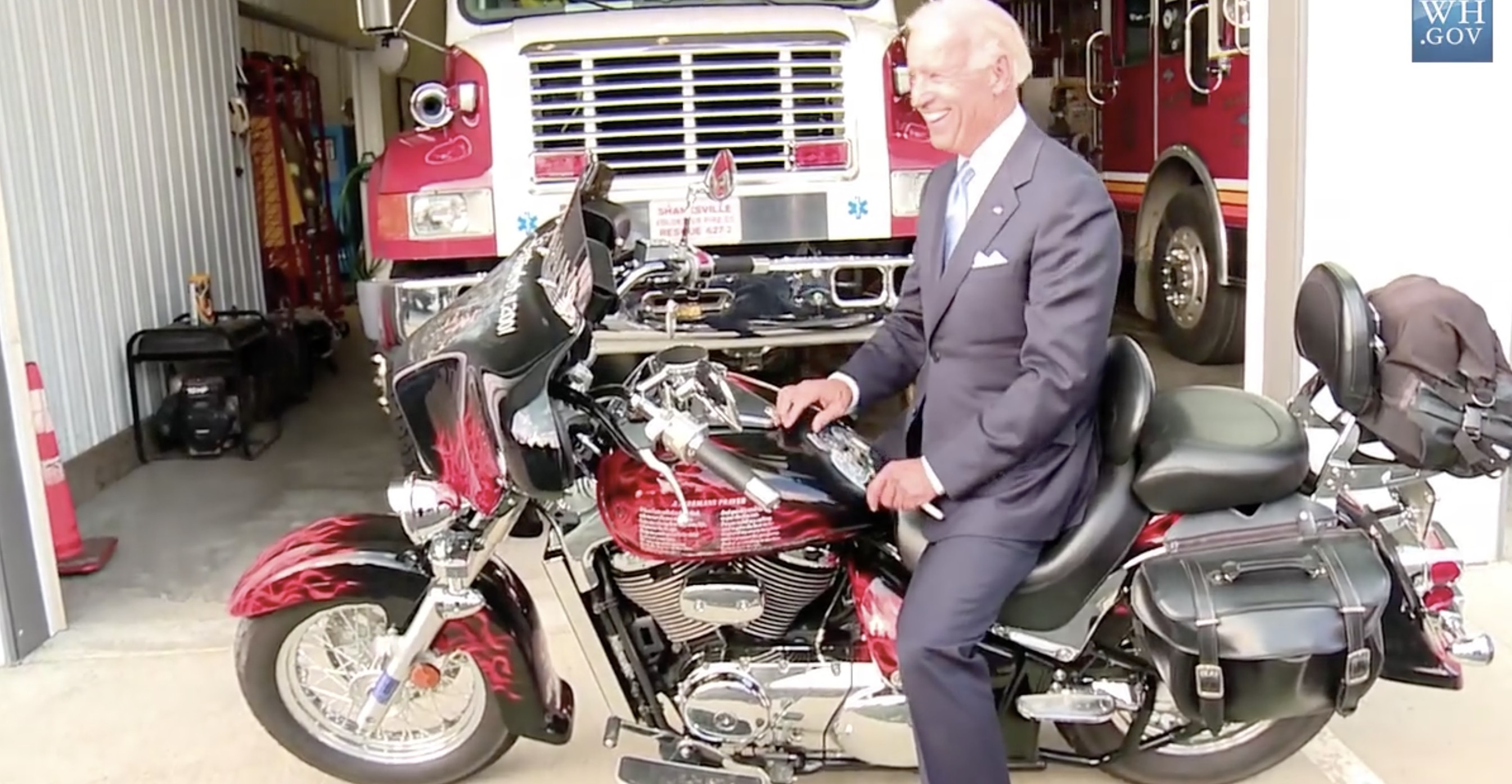 Ông Joe Biden là một biker chính hiệu ảnh 1 Ong Joe Biden la mot biker chinh hieu anh 1