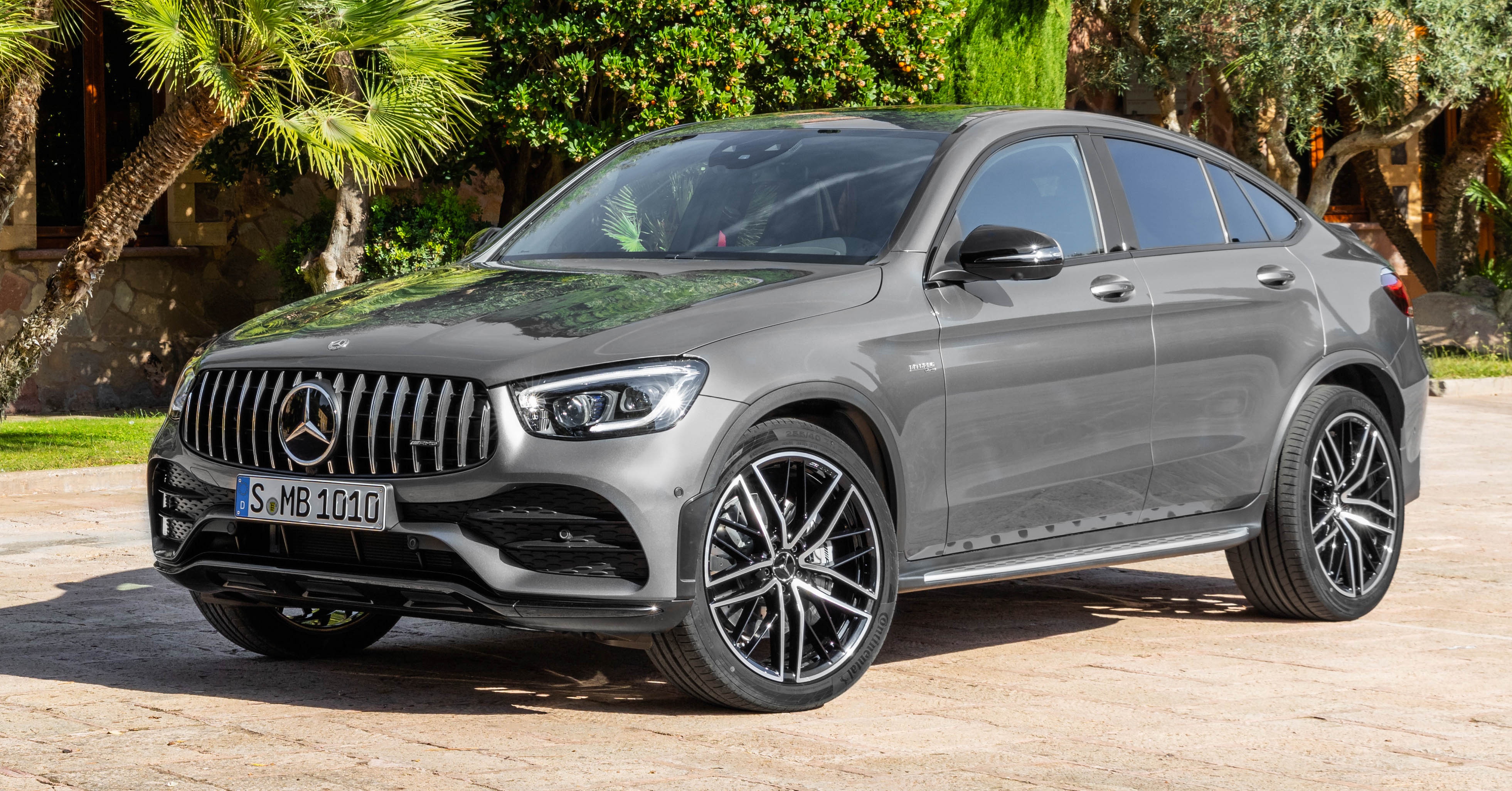 Mercedes-AMG GLC 43 4Matic Coupe 2020 ra mắt tại Malaysia ảnh 1 Mercedes-AMG GLC 43 4Matic Coupe 2020 ra mat tai Malaysia anh 1