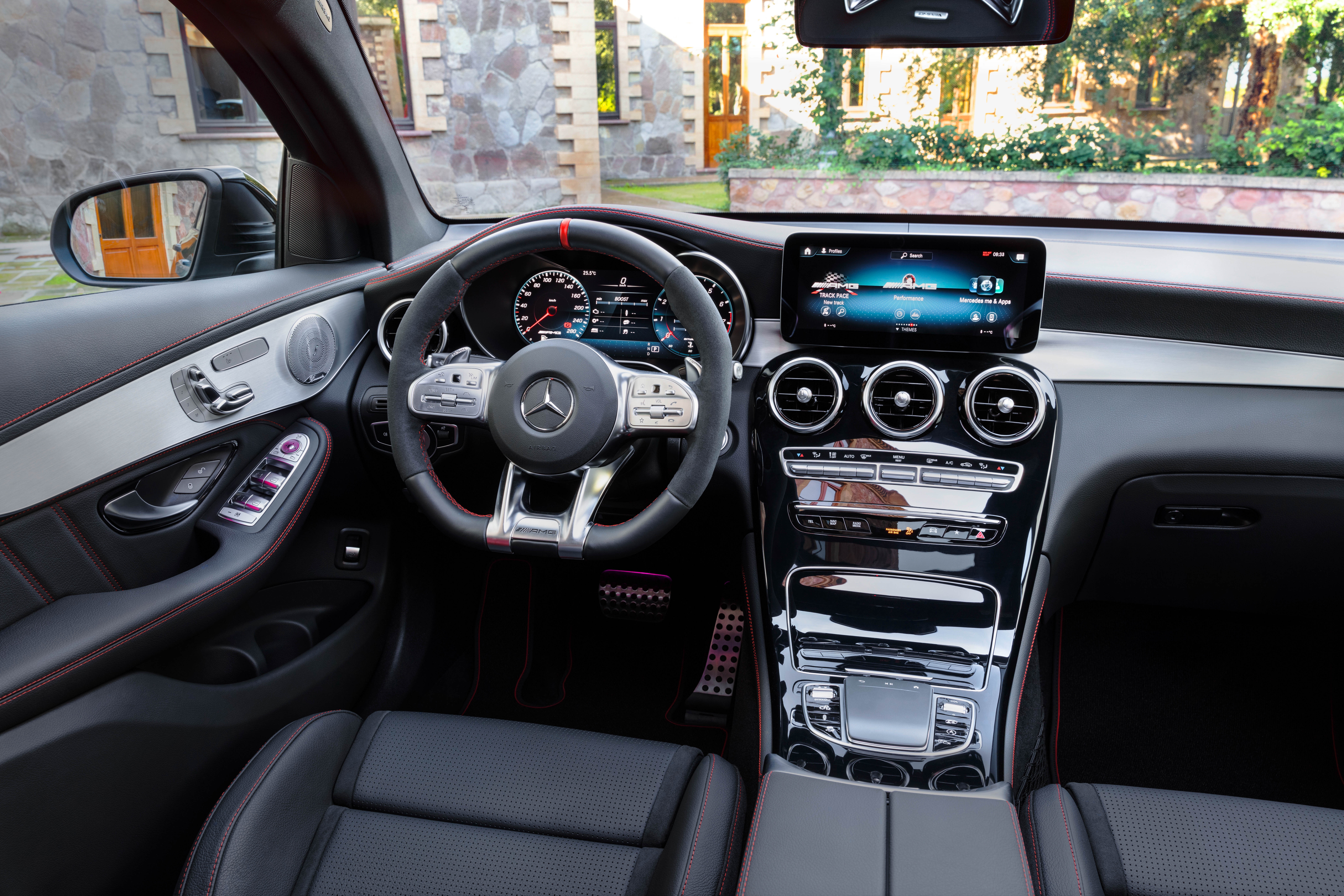 Mercedes-AMG GLC 43 4Matic Coupe 2020 ra mắt tại Malaysia ảnh 7 Mercedes-AMG GLC 43 4Matic Coupe 2020 ra mat tai Malaysia anh 7