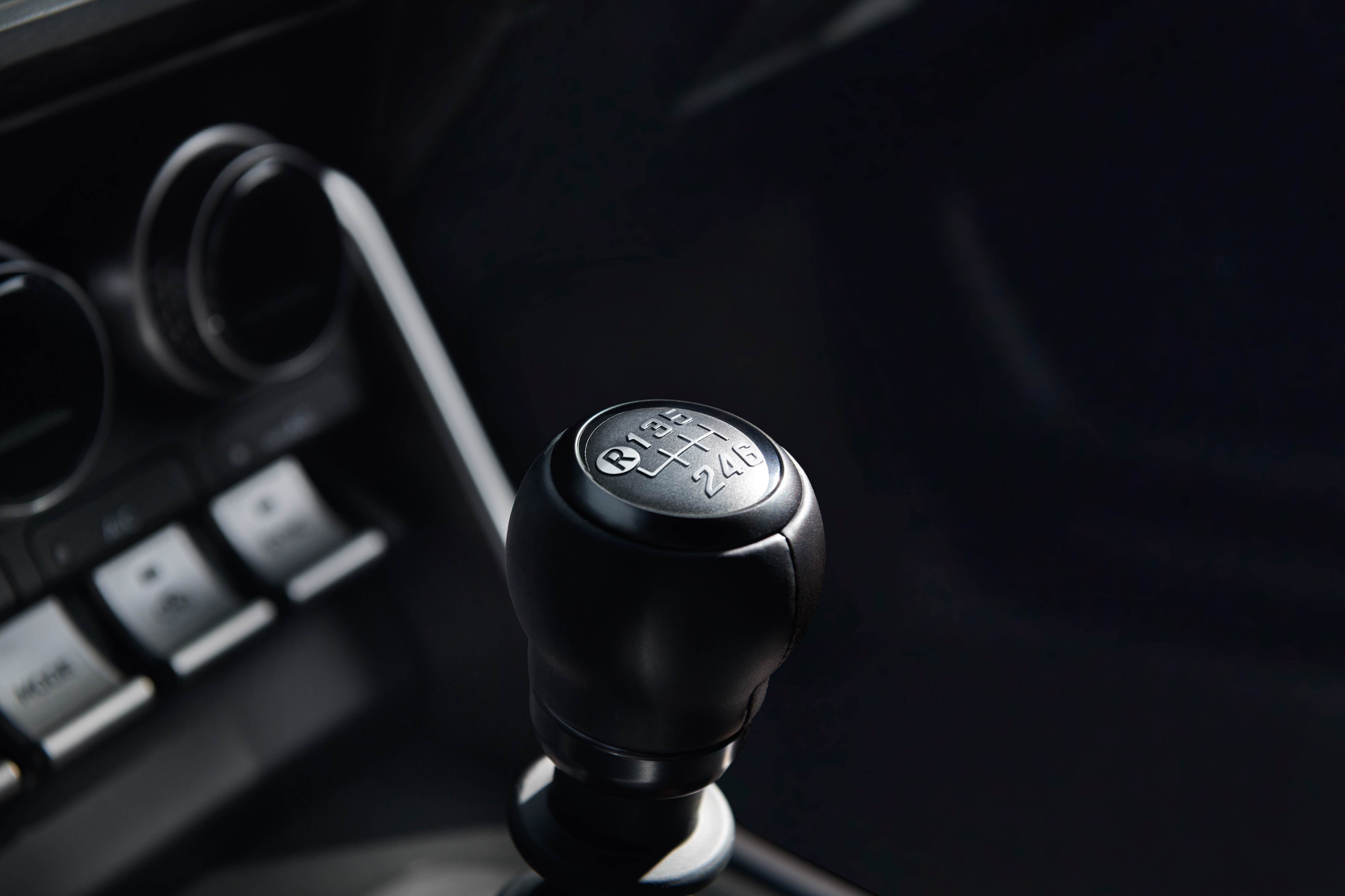 Subaru BRZ 2022 duoc ra mat anh 24