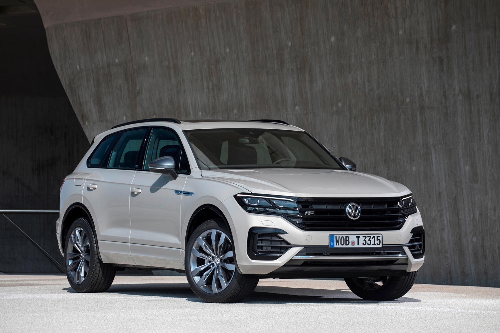 Công nghệ đỗ xe tự động điều khiển từ xa của Volkswagen ảnh 2 Cong nghe do xe tu dong dieu khien tu xa cua Volkswagen anh 2