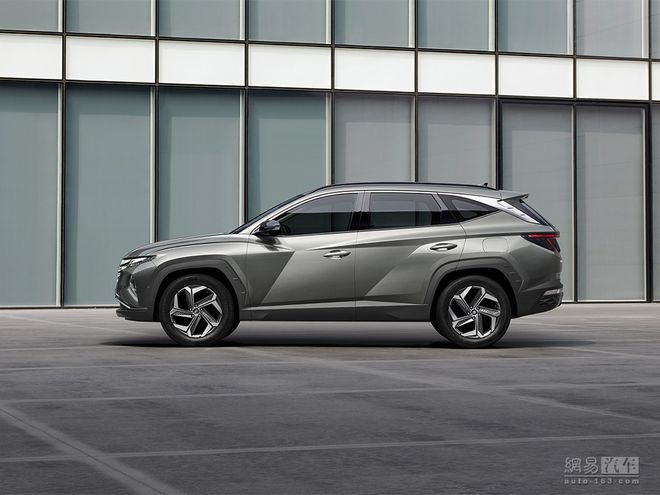 Hyundai Tucson L duoc ra mat tai Trung Quoc anh 1