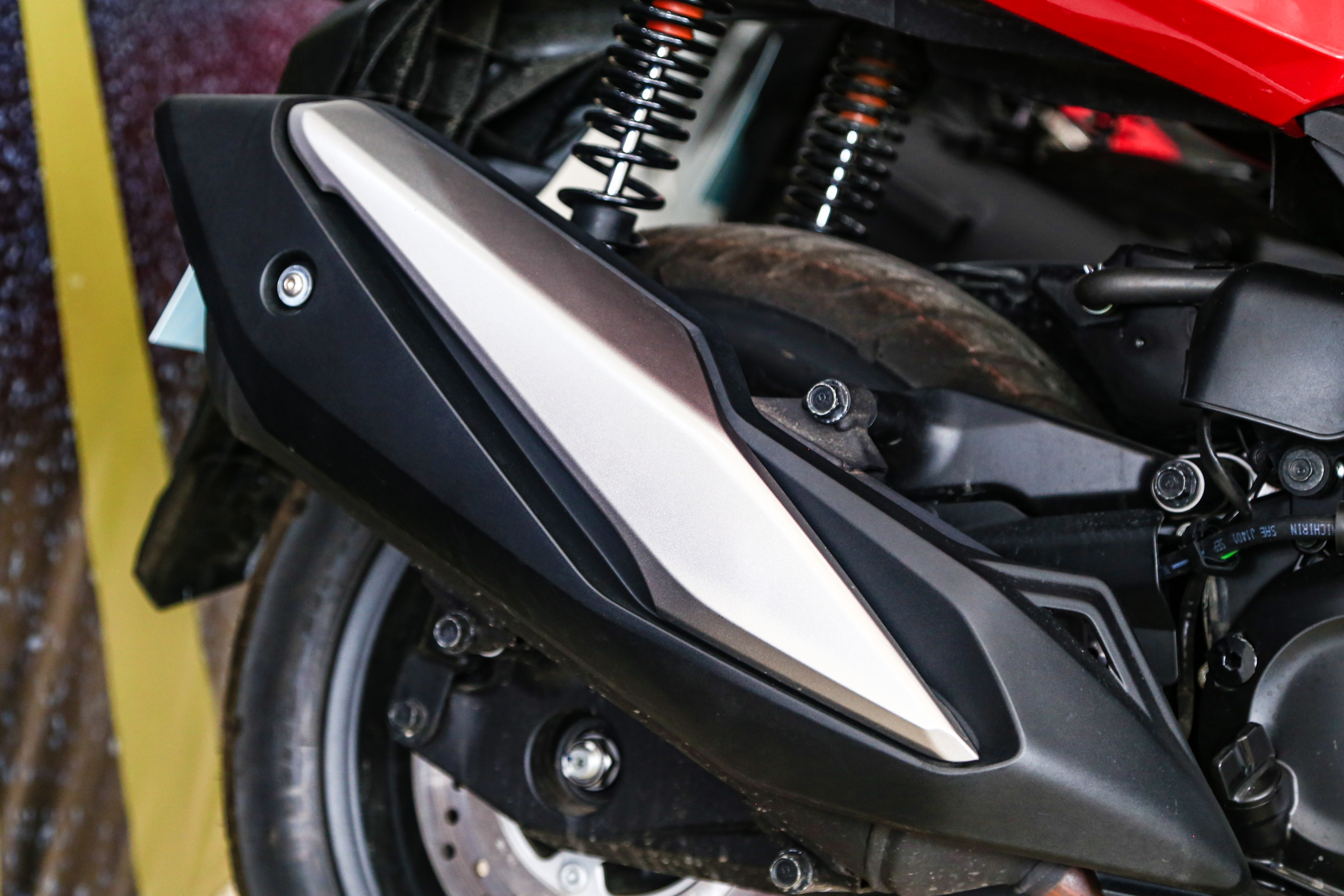 Honda Forza 350 dau tien tai VN,  gia 299 trieu dong anh 16