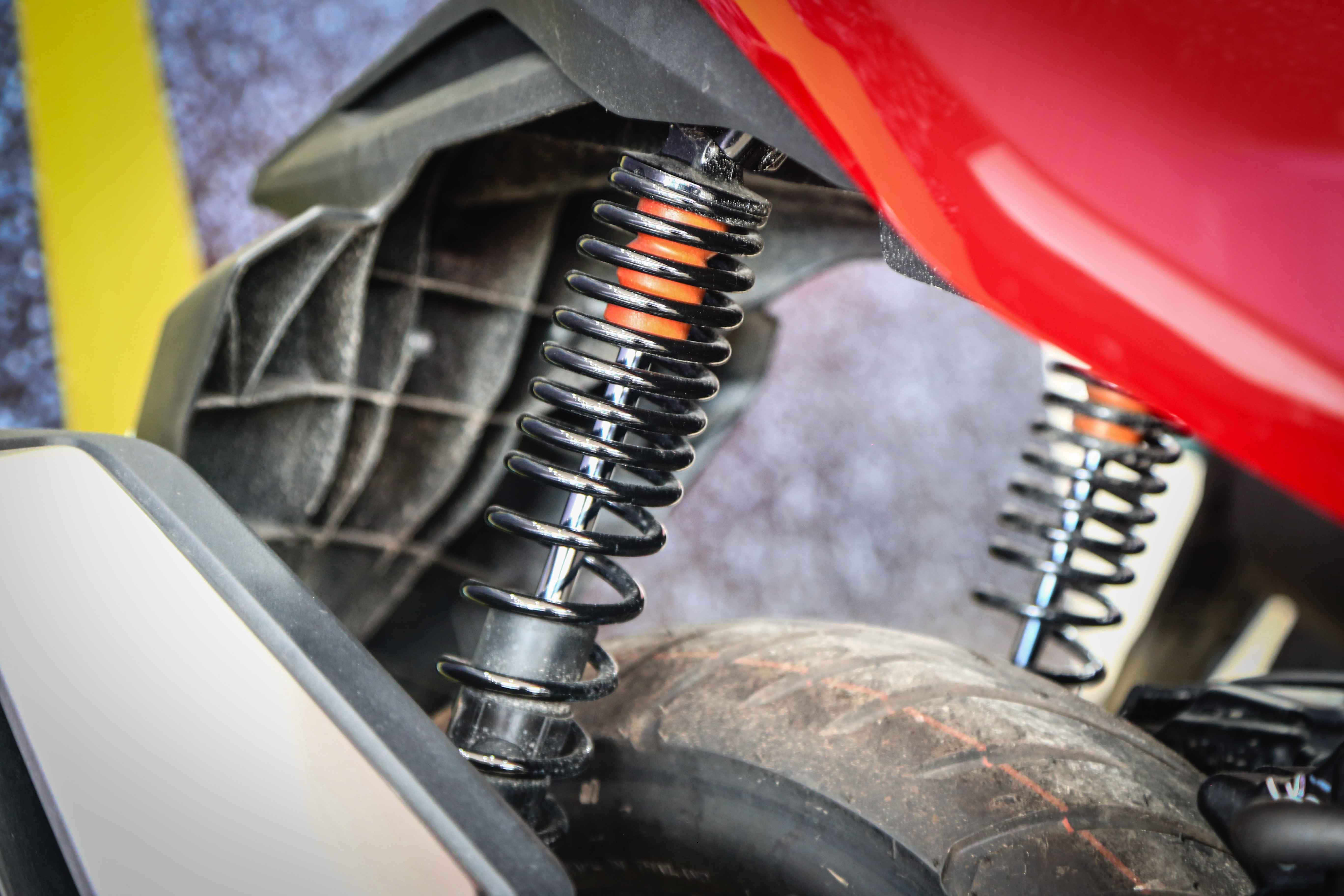 Honda Forza 350 dau tien tai VN,  gia 299 trieu dong anh 17