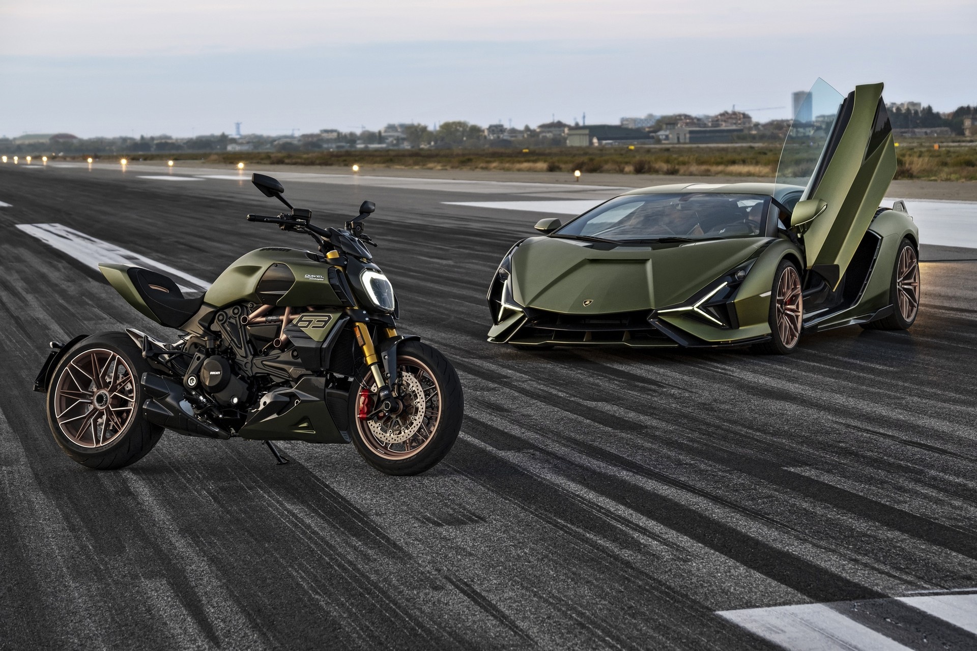 Ducati Diavel 1260 Lamborghini được giới thiệu ảnh 9 Ducati Diavel 1260 Lamborghini duoc gioi thieu anh 9