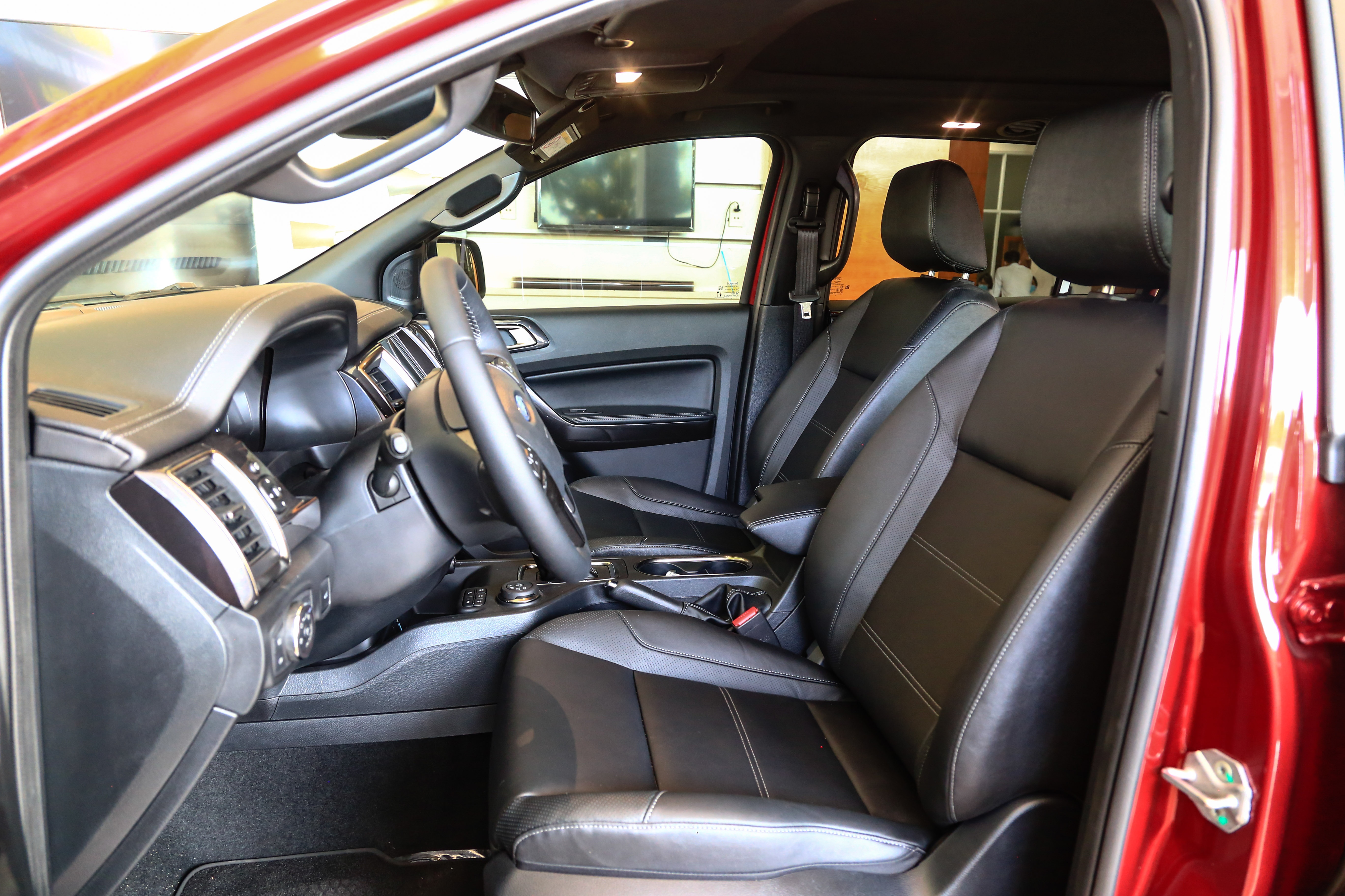 Ford Everest 2021 đã xuất hiện tại đại lý ảnh 9 Ford Everest 2021 da xuat hien tai dai ly anh 9