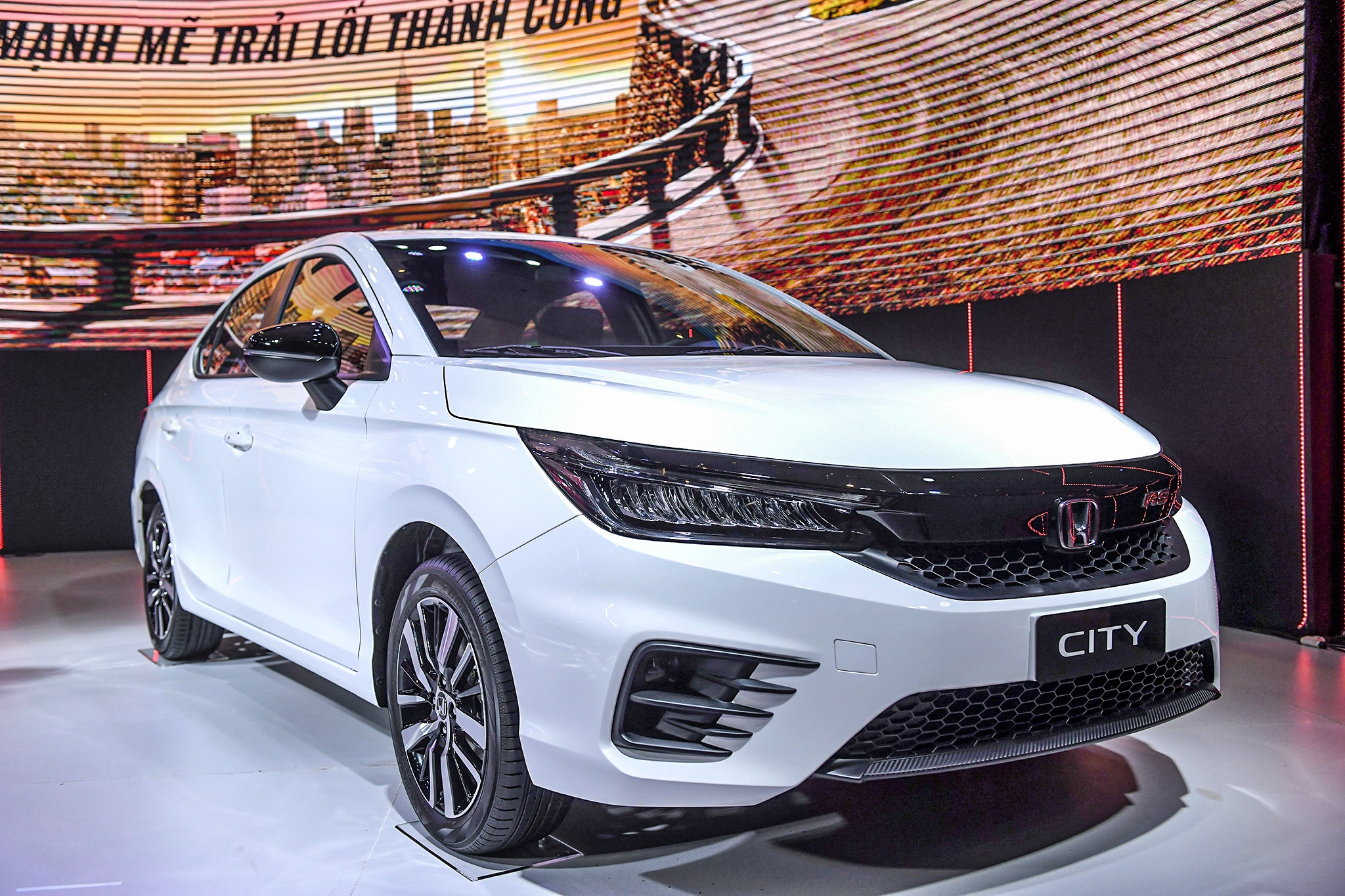 Y kien nguoi dung ve thiet ke va gia ban cua Honda City 2021 hinh anh