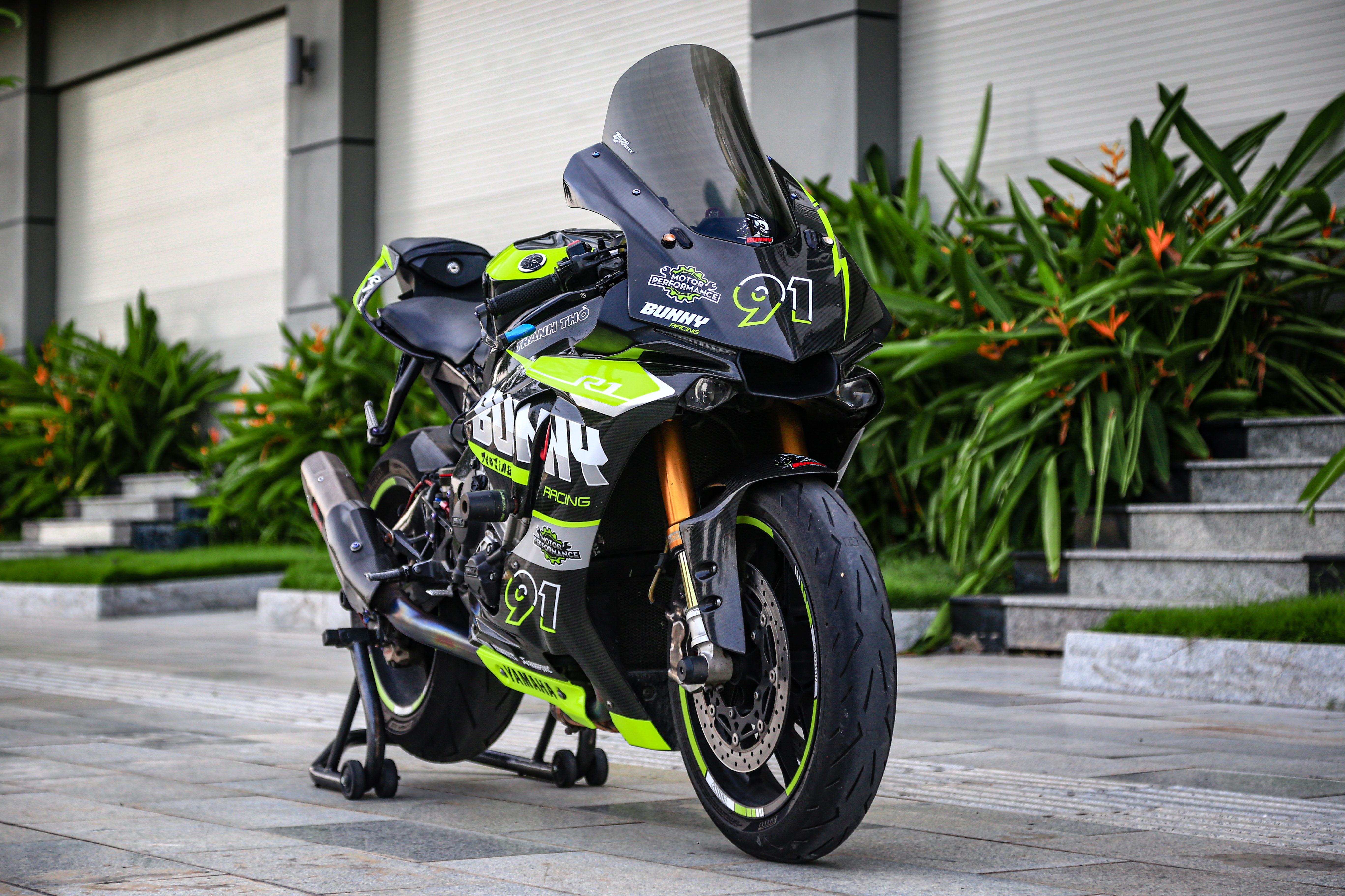 Yamaha R1 được độ hàng trăm triệu đồng tại TP.HCM ảnh 18 Yamaha R1 duoc do hang tram trieu dong tai TP.HCM anh 18