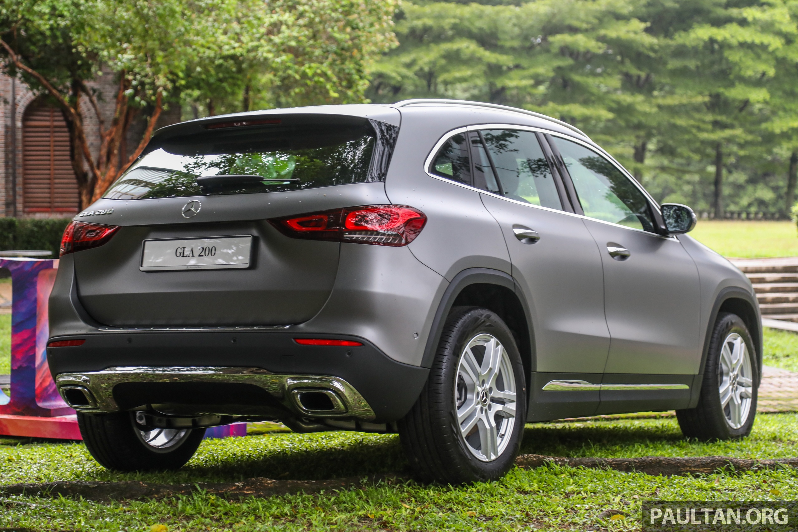 Mercedes-Benz GLA 2021 duoc ra mat tai Malaysia anh 8