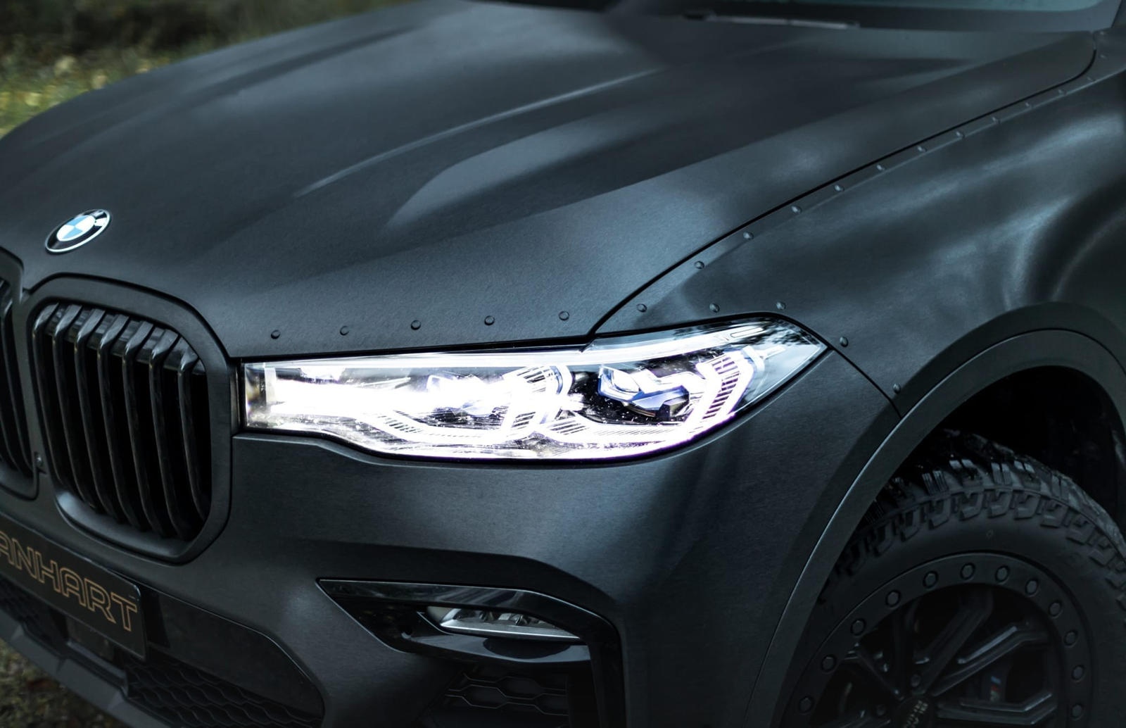 BMW X7 duoc do theo phong cach quan doi anh 5