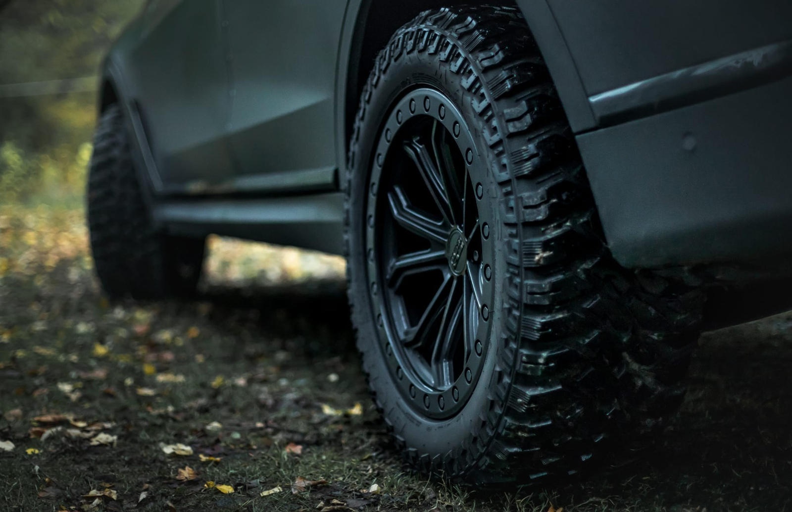 BMW X7 duoc do theo phong cach quan doi anh 7