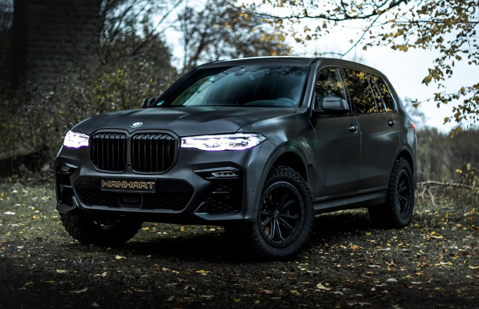 Chi tiet ban do BMW X7 M50i theo phong cach ham ho hinh anh