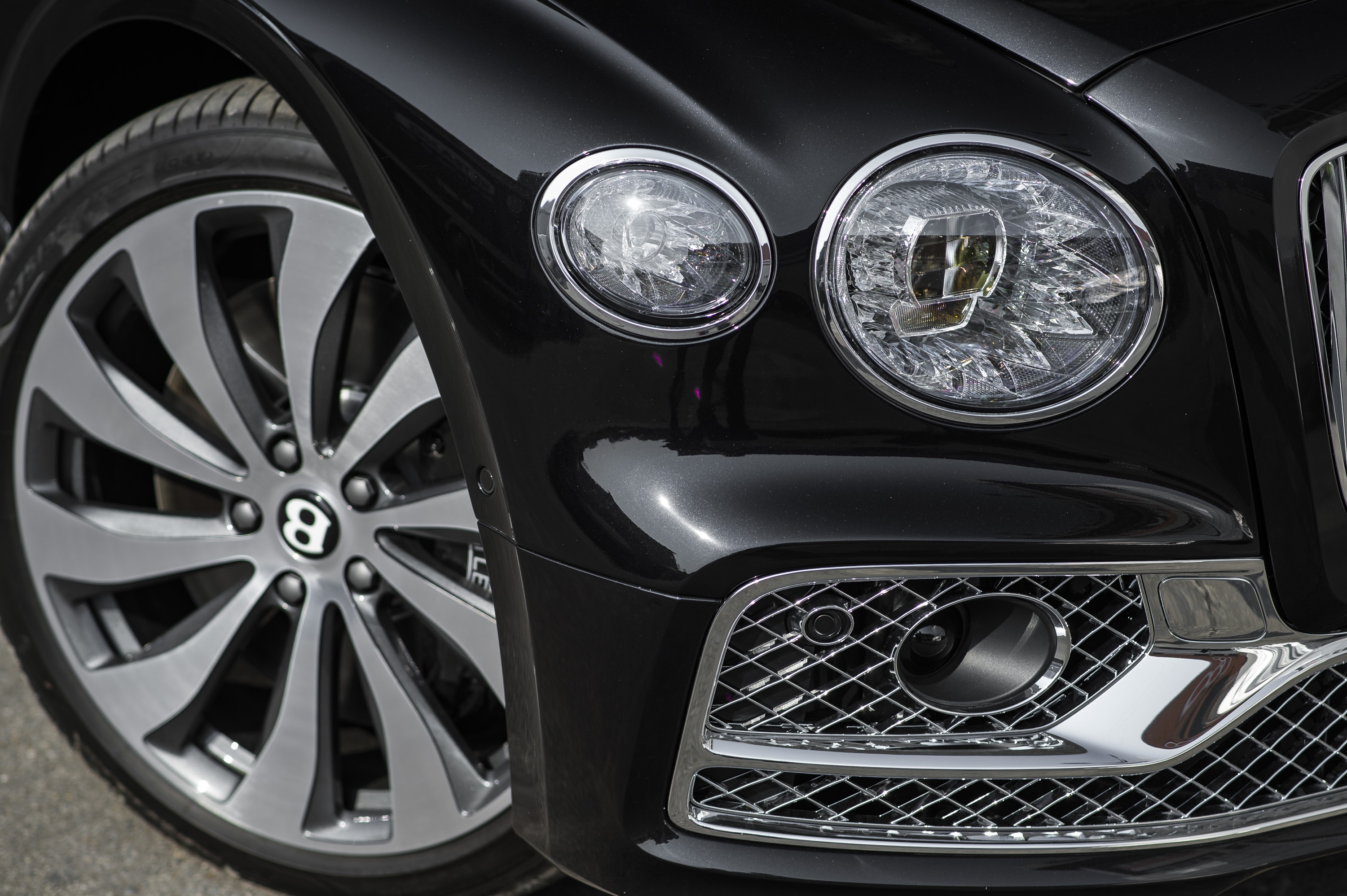 Bentley Flying Spur First Edition W12 2020 thu 2 tai VN anh 5