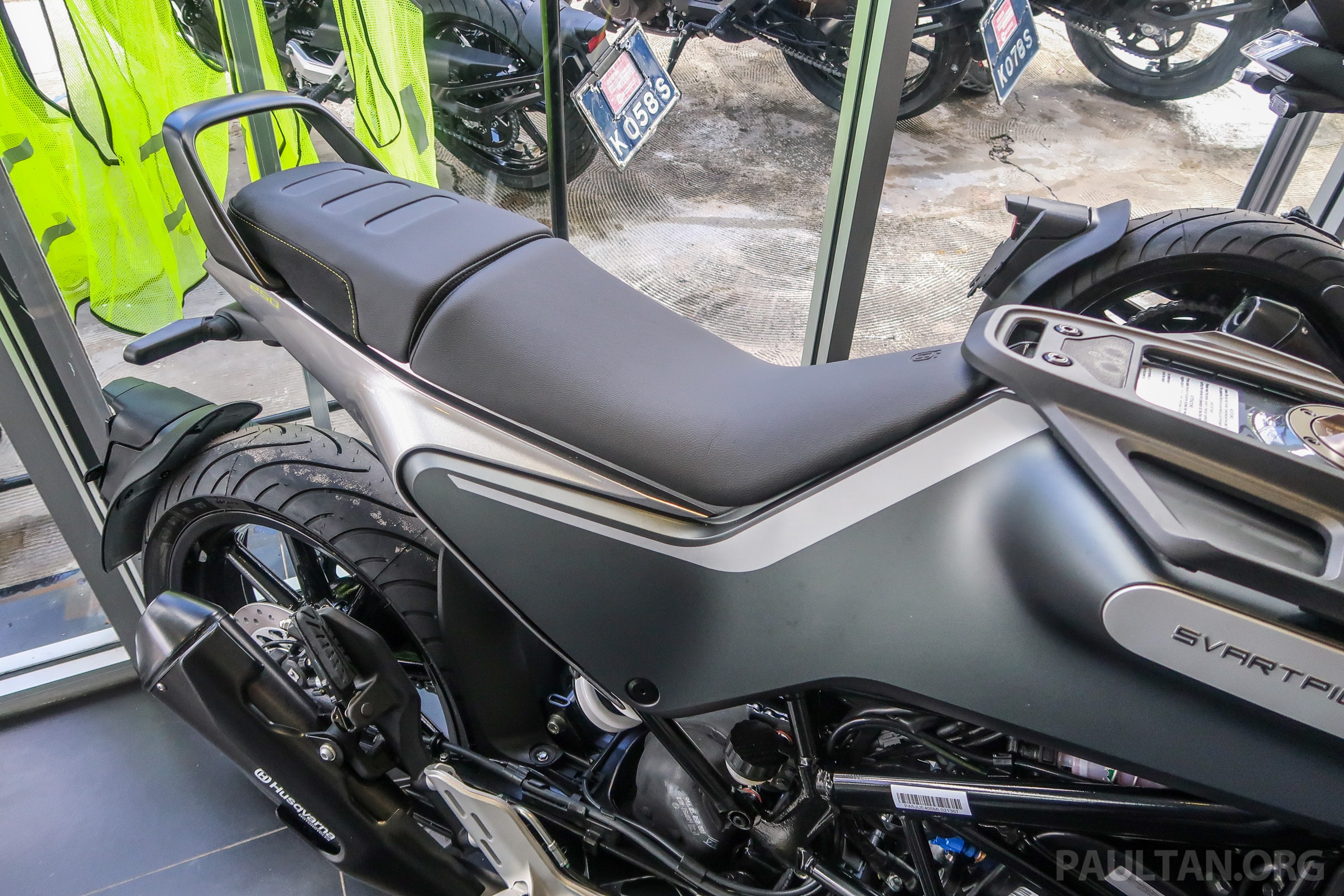 Husqvarna ra mắt 3 mẫu xe tại Malaysia ảnh 13 Husqvarna ra mat 3 mau xe tai Malaysia anh 13