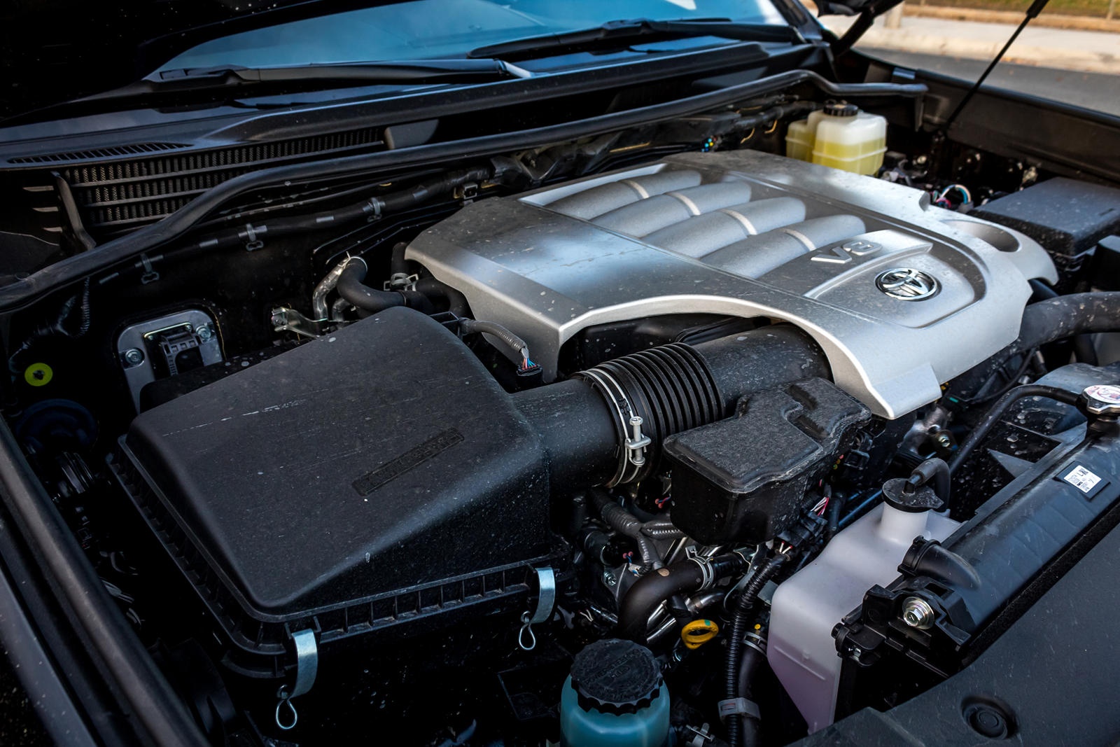 Toyota Land Cruiser moi duoc thay dong co anh 3