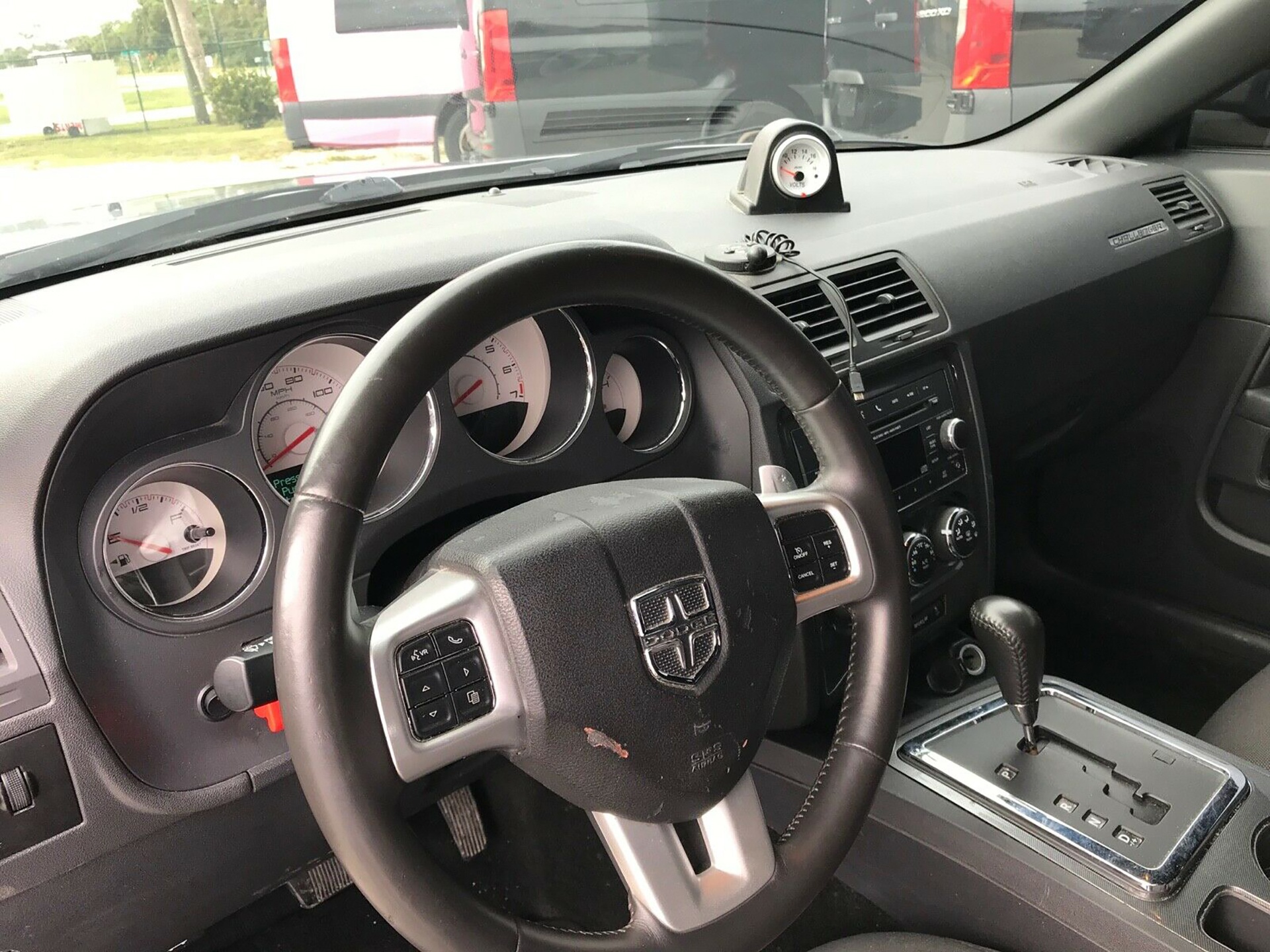 Dodge Challenger limousine giá 32.500 USD ảnh 3 Dodge Challenger limousine gia 32.500 USD anh 3