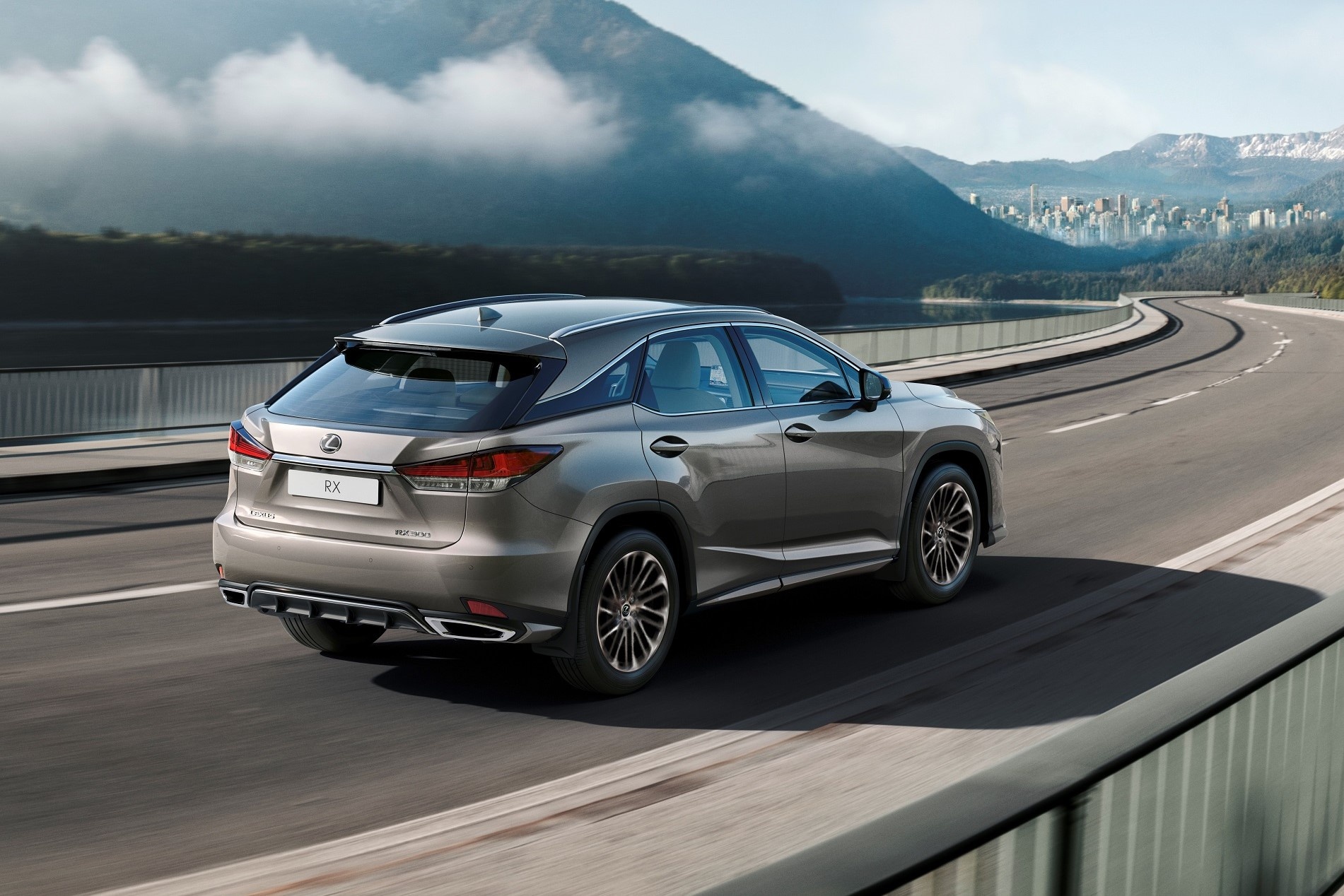 Lexus RX va ES co them ban dac biet tai Malaysia anh 14