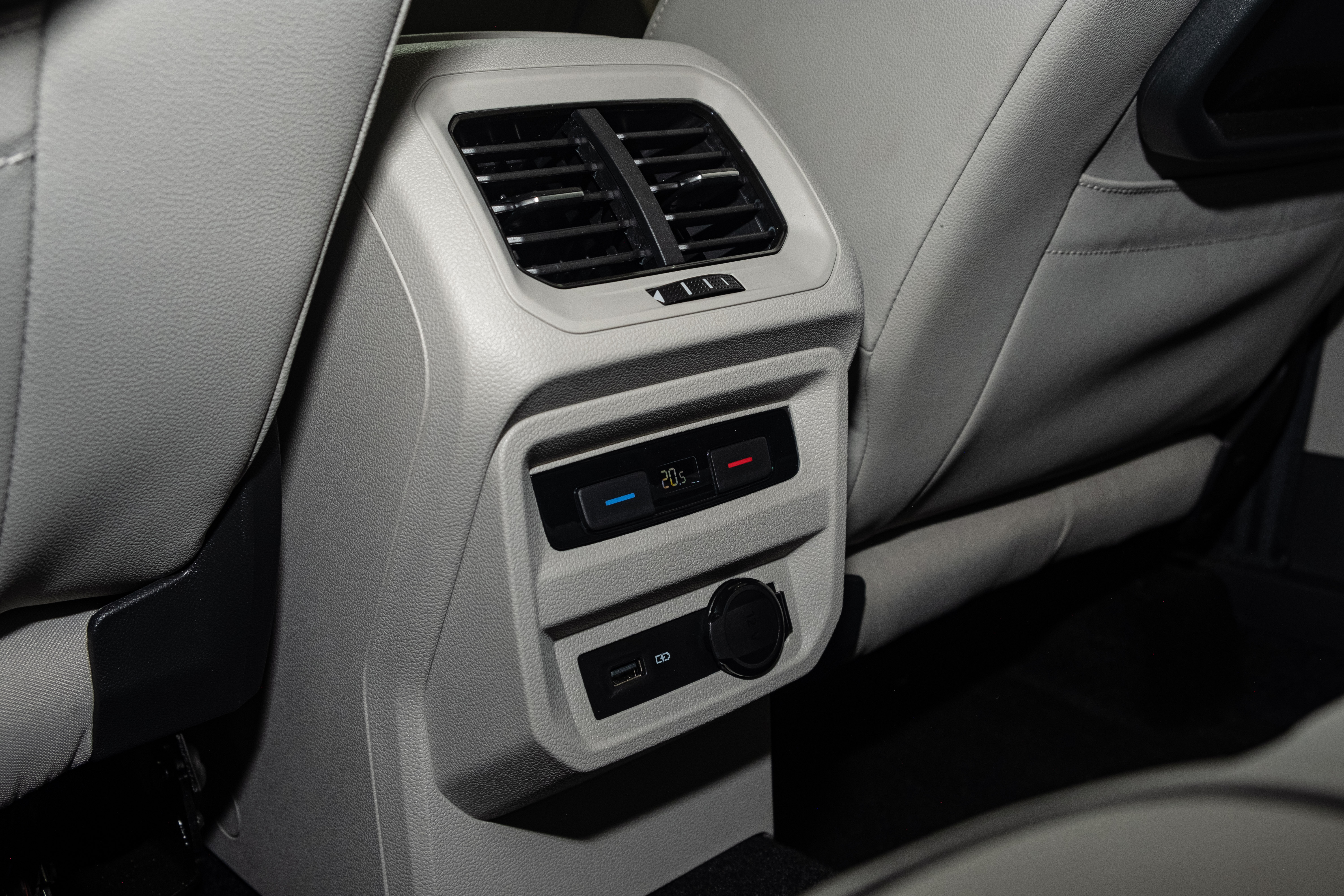 Volkswagen Tiguan Allspace 2021 được ra mắt ảnh 16 Volkswagen Tiguan Allspace 2021 duoc ra mat anh 16